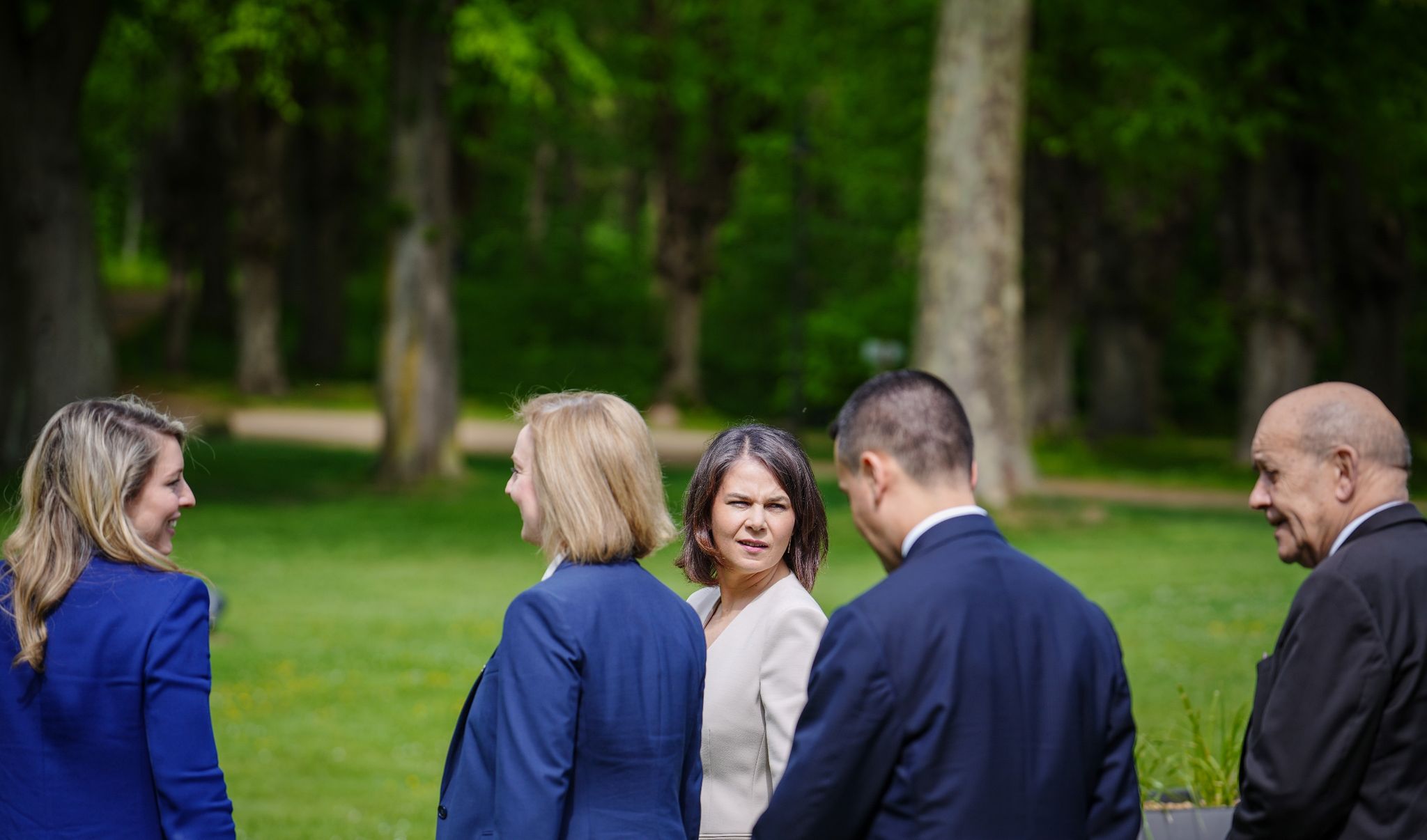 G7-Staaten wollen Ukraine notfalls jahrelang Waffen liefern