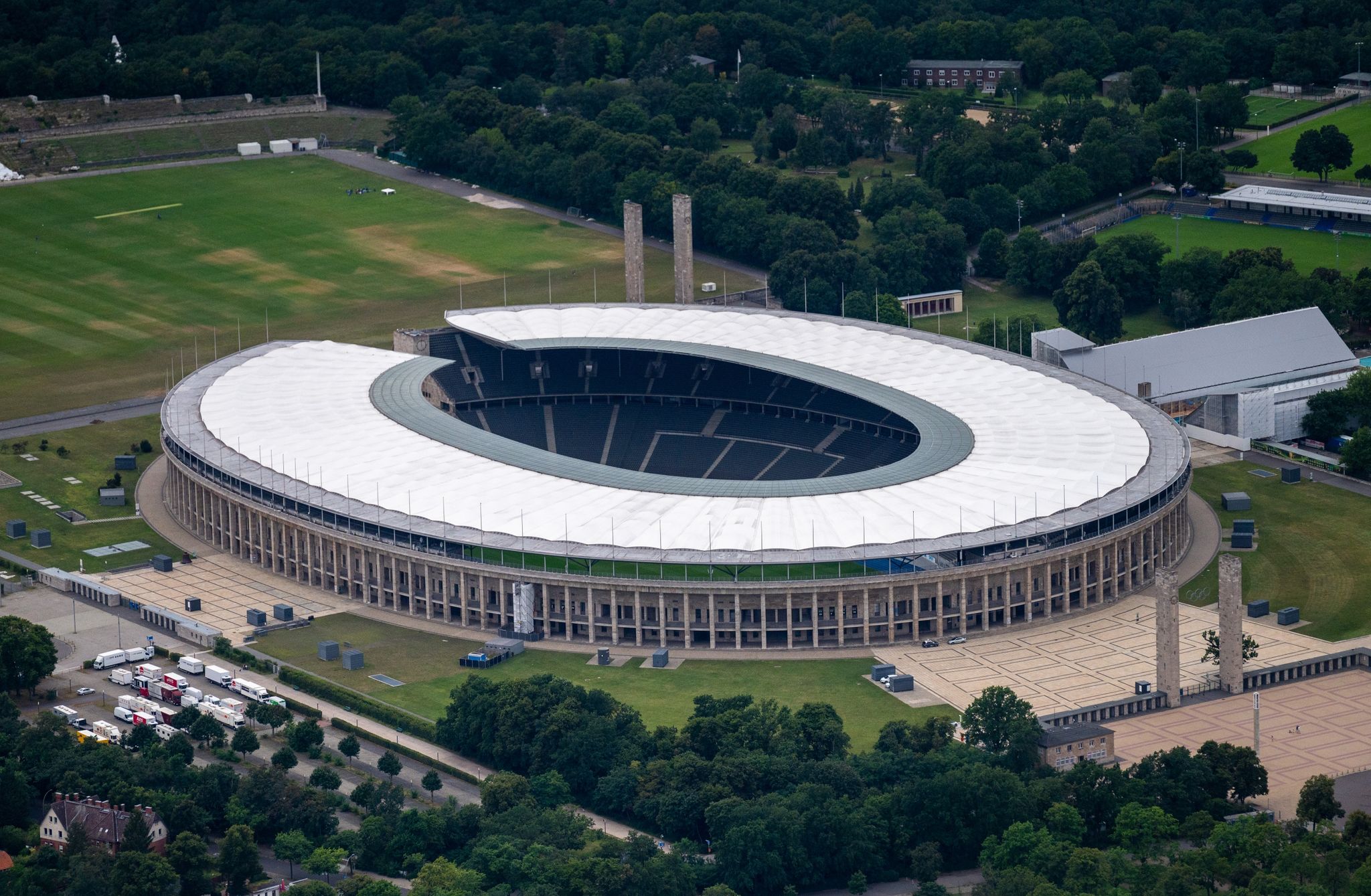 «Spannungsbogen» 2024: Anpfiff in München, Finale in Berlin