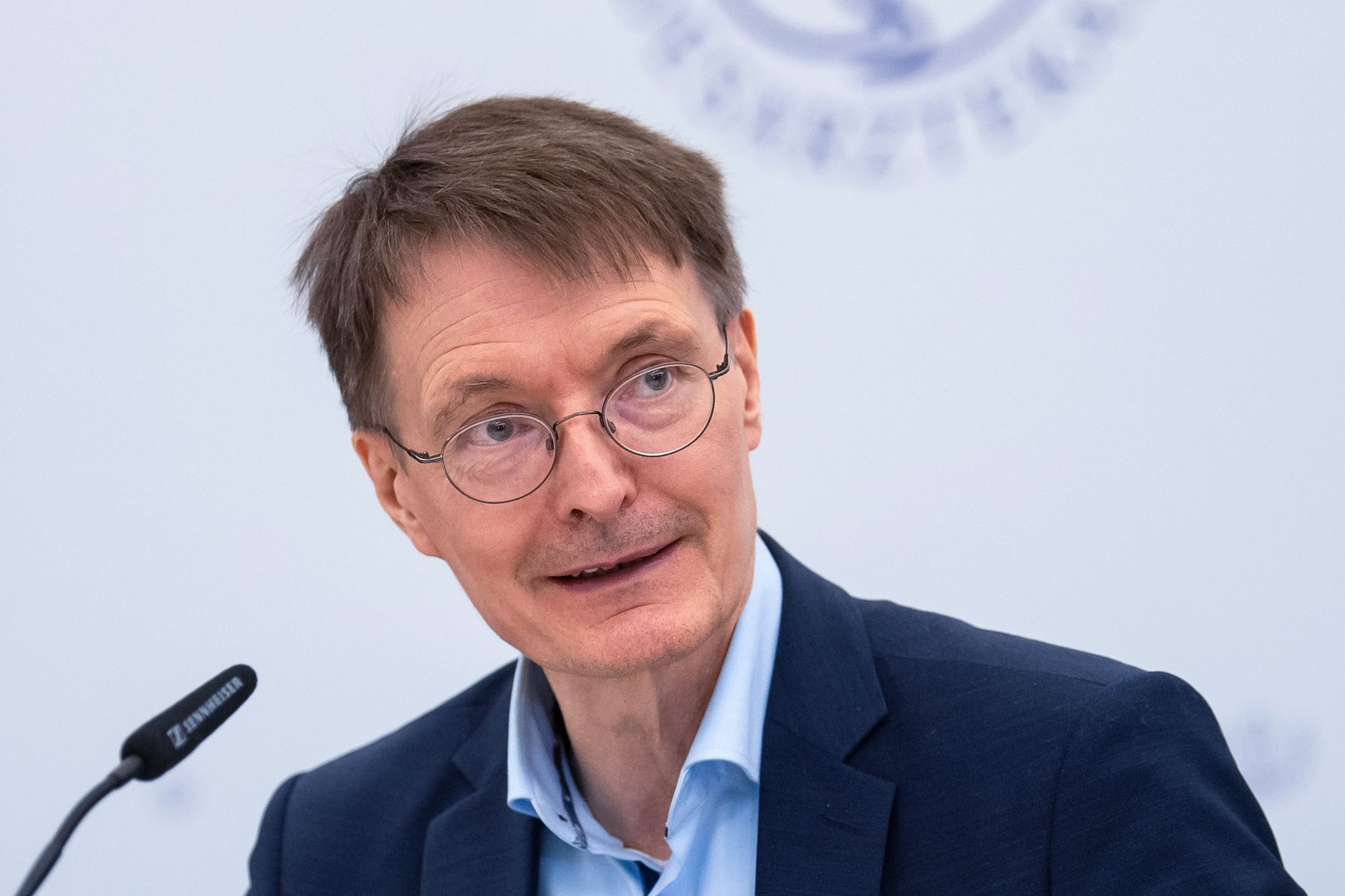 Lauterbach bestellt Affenpocken-Impfstoff