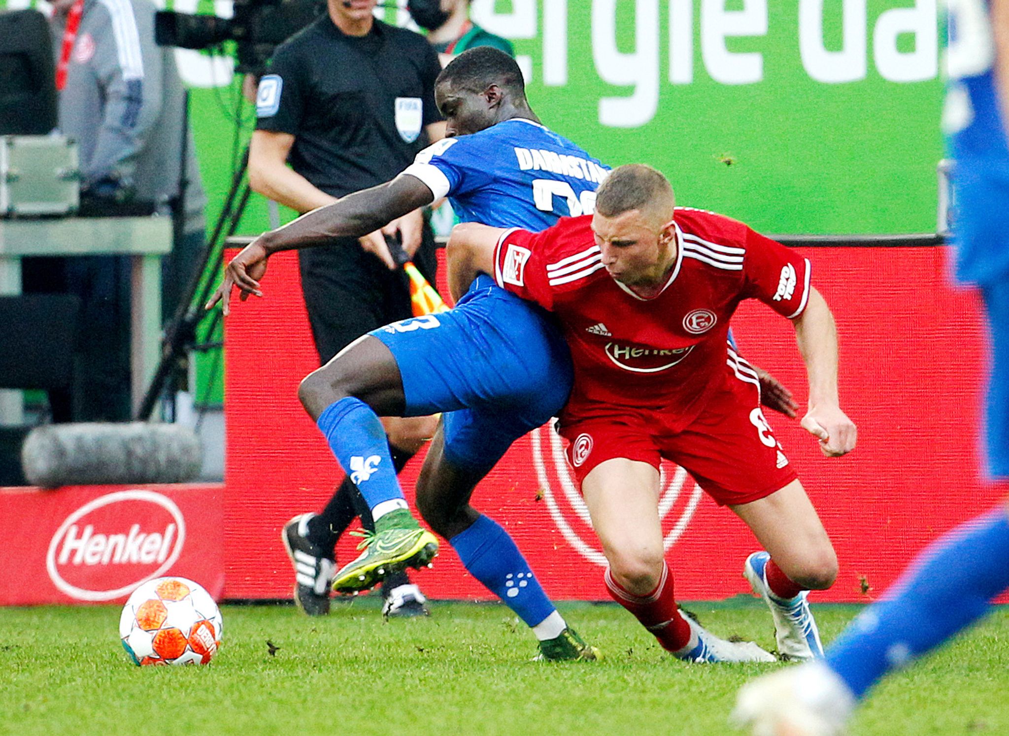 Niederlage in Düsseldorf: Darmstadt patzt im Aufstiegsrennen