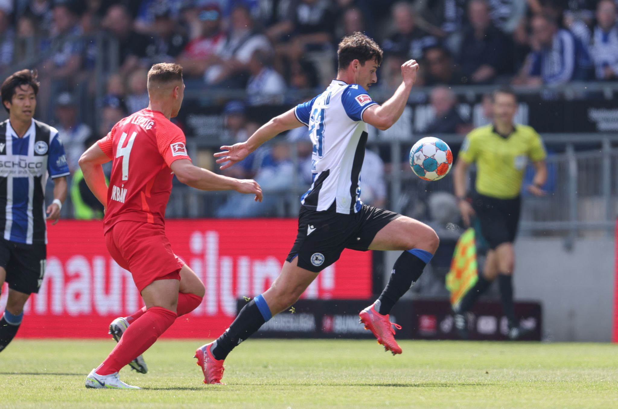 Stuttgart gerettet, Hertha muss zittern, Bielefeld runter