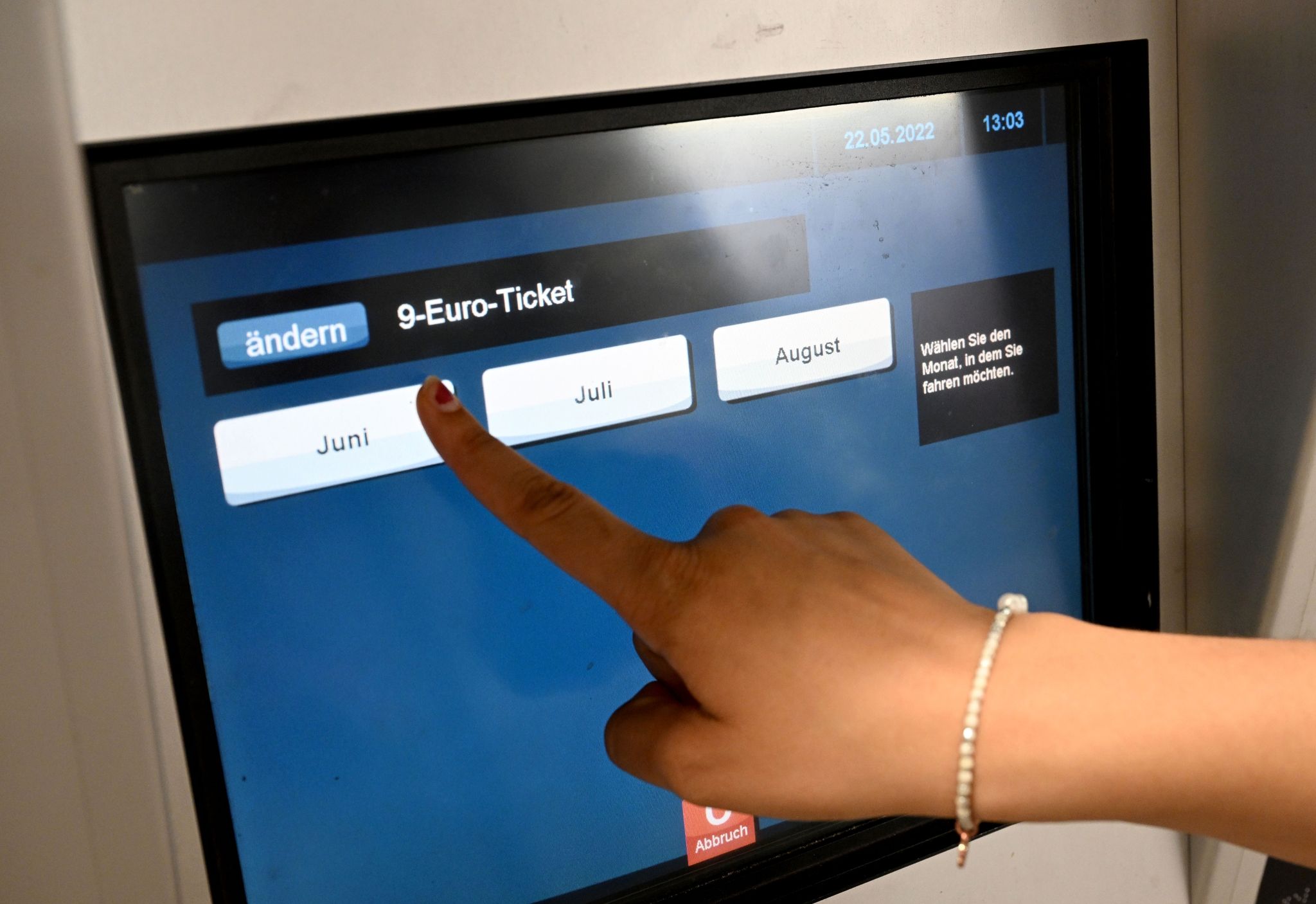 Große Nachfrage nach 9-Euro-Ticket: Ausblick auf den Sommer