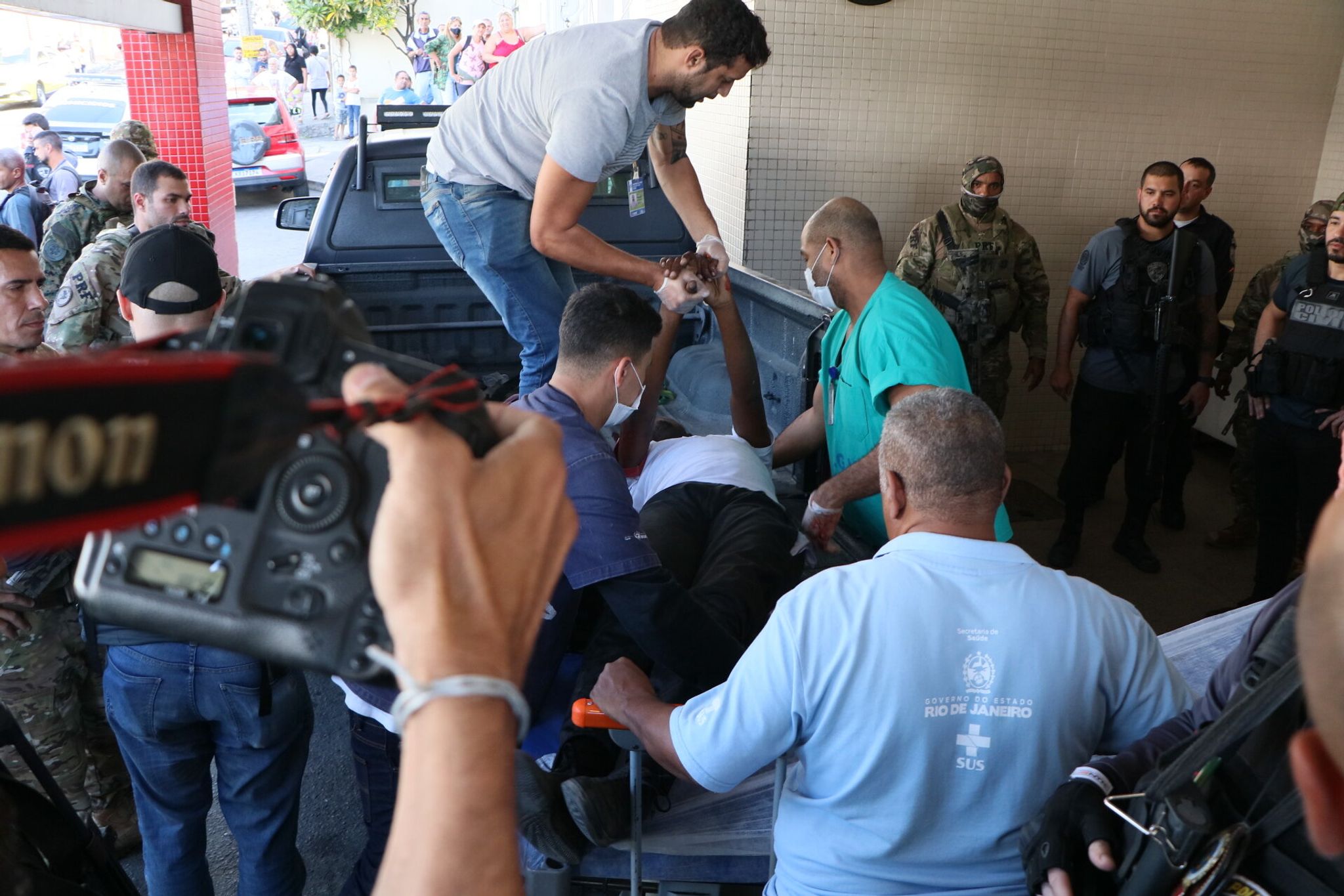 Zahl der Toten nach Polizei-Einsatz in Rio steigt auf 24