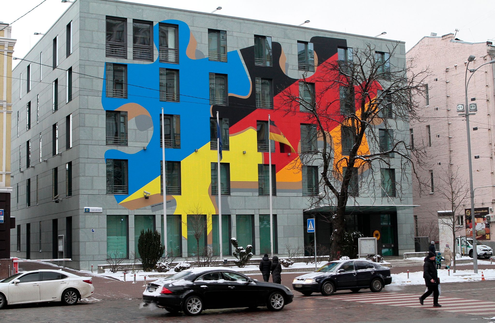 Präsident Selenskyj empfängt Baerbock und dankt Deutschland