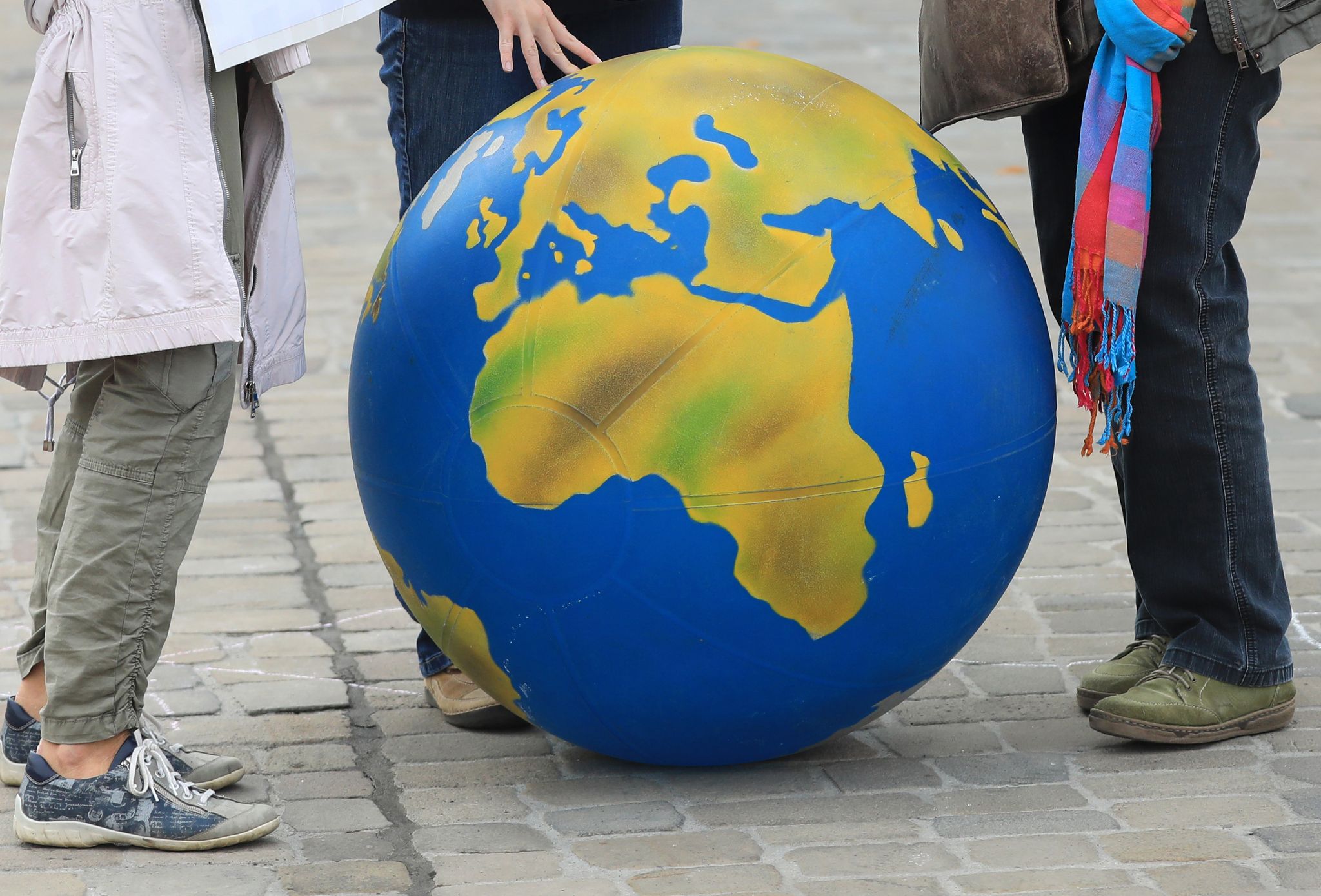 Unicef: Deutsche verbrauchen fast drei Erden