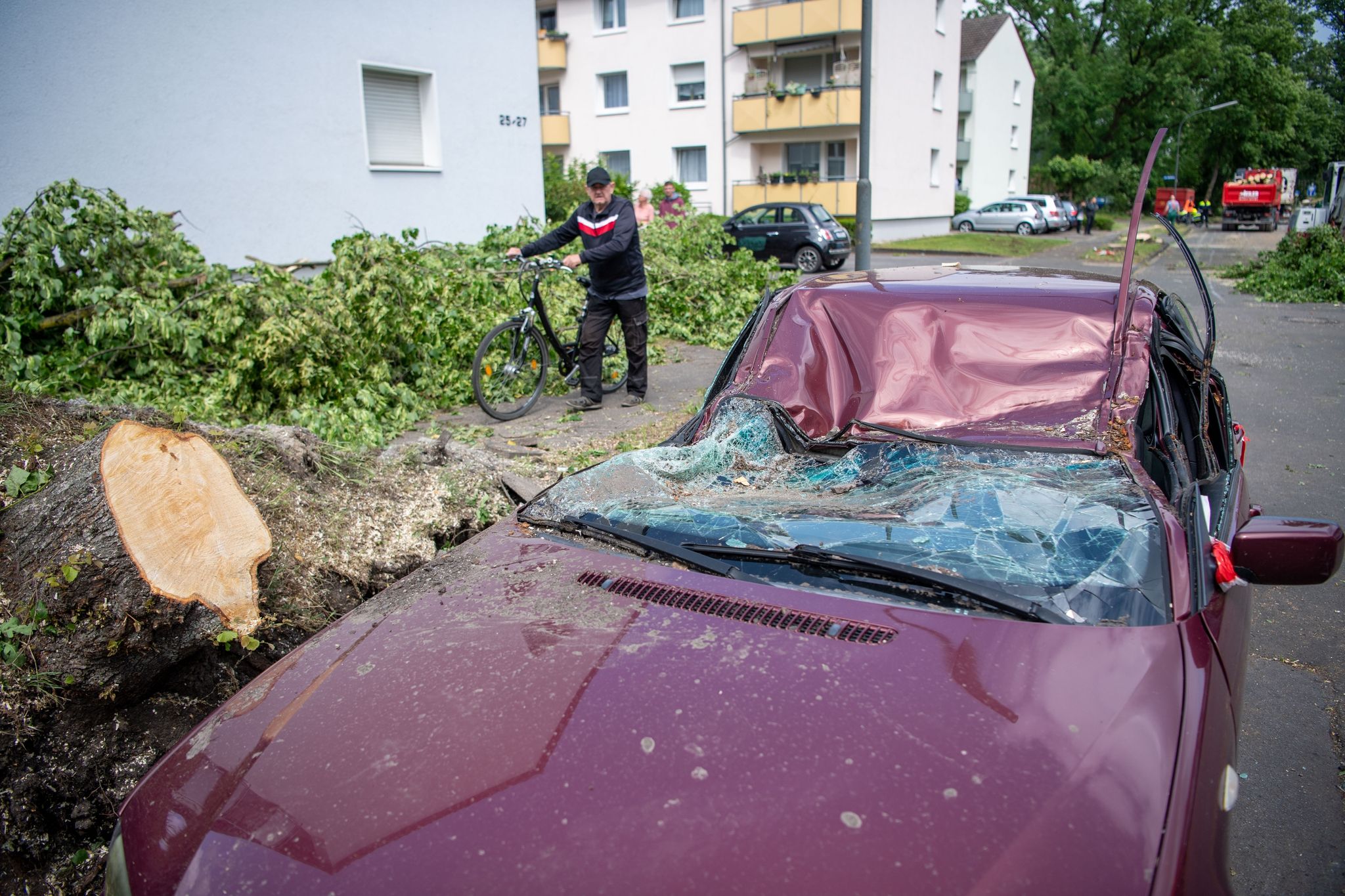NRW prüft nach massiven Tornado-Schäden Hilfen