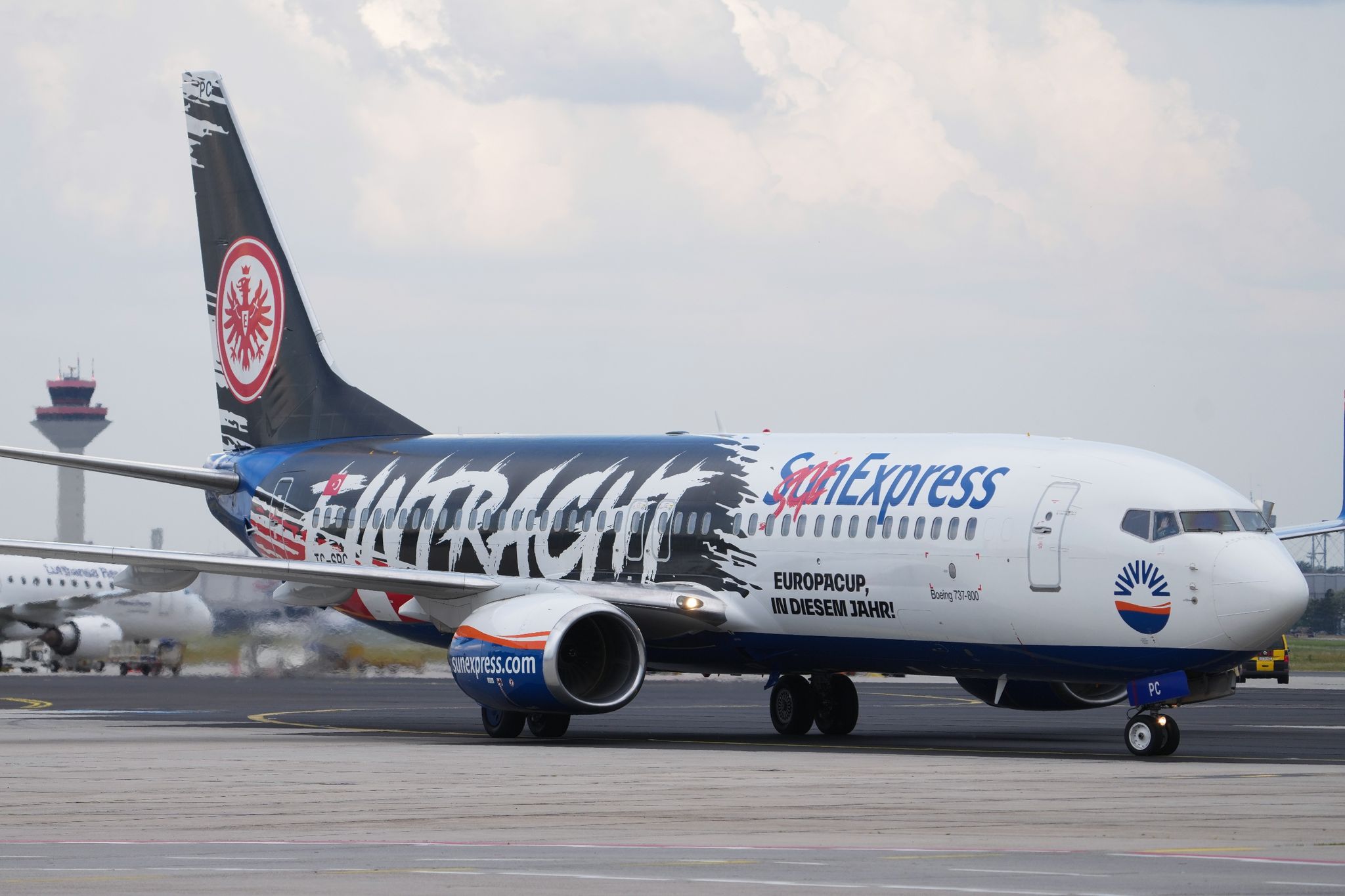 Eintracht nach Europacup-Sieg wieder zurück in Frankfurt