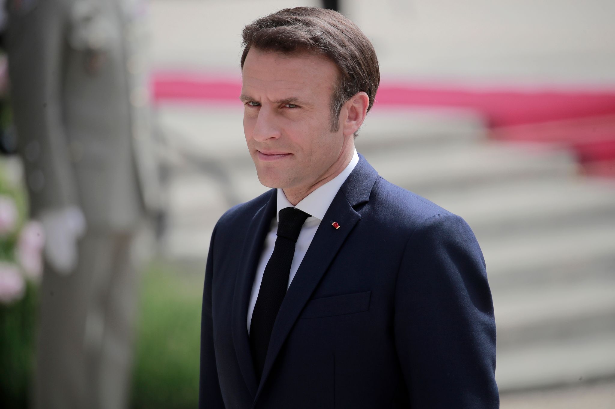 Frankreich: Macron verspricht Neuausrichtung
