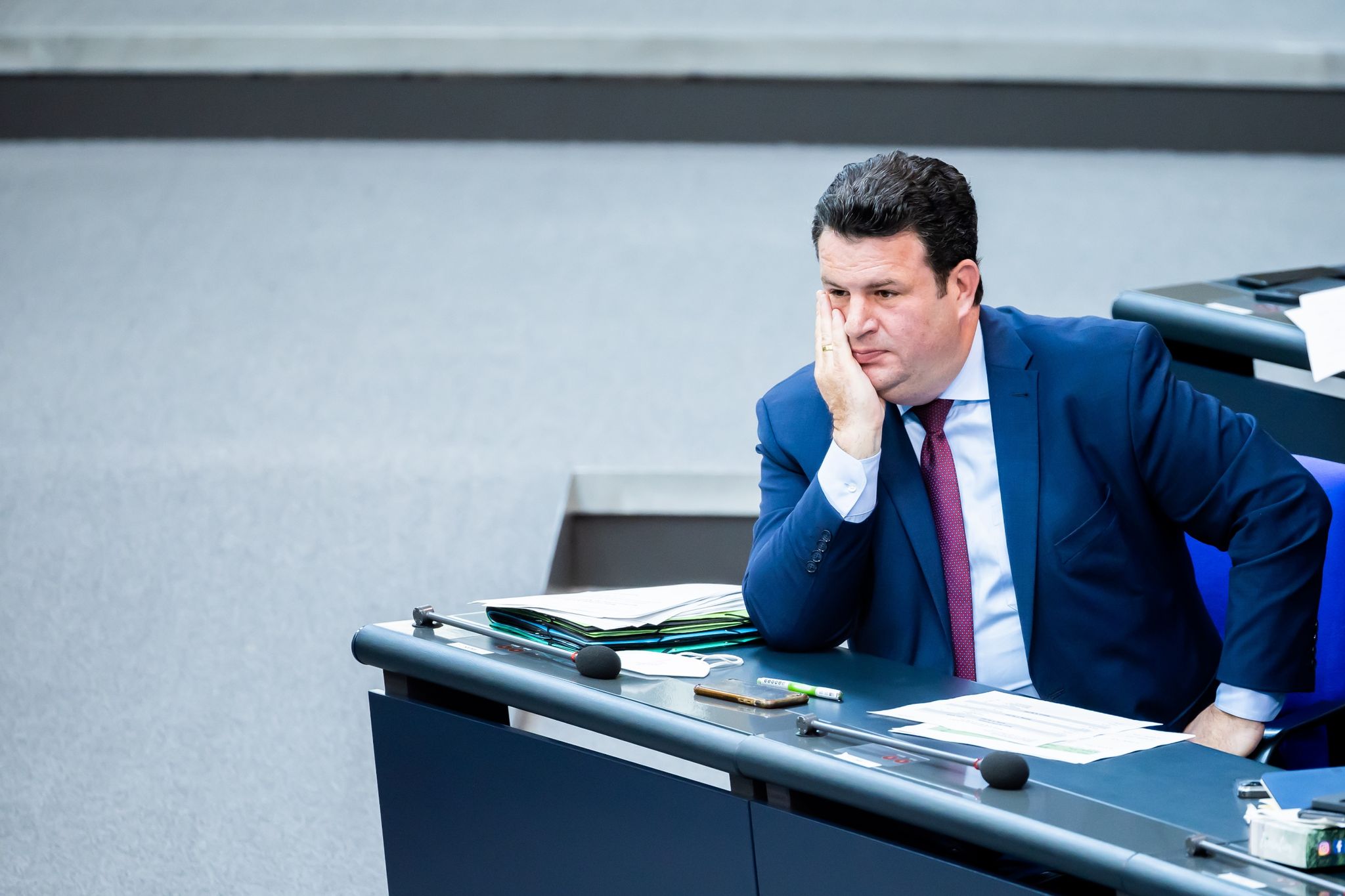 Bundestag berät Rekord-Rentenerhöhung