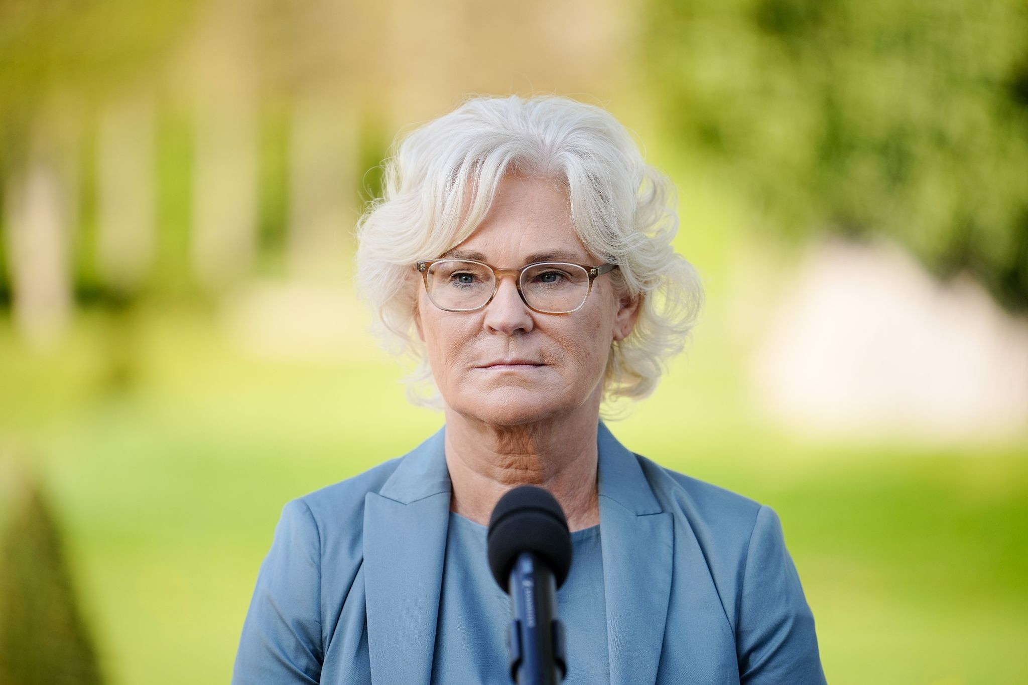 Lambrecht zu Gesprächen in Bosnien – Neuer Einsatz?