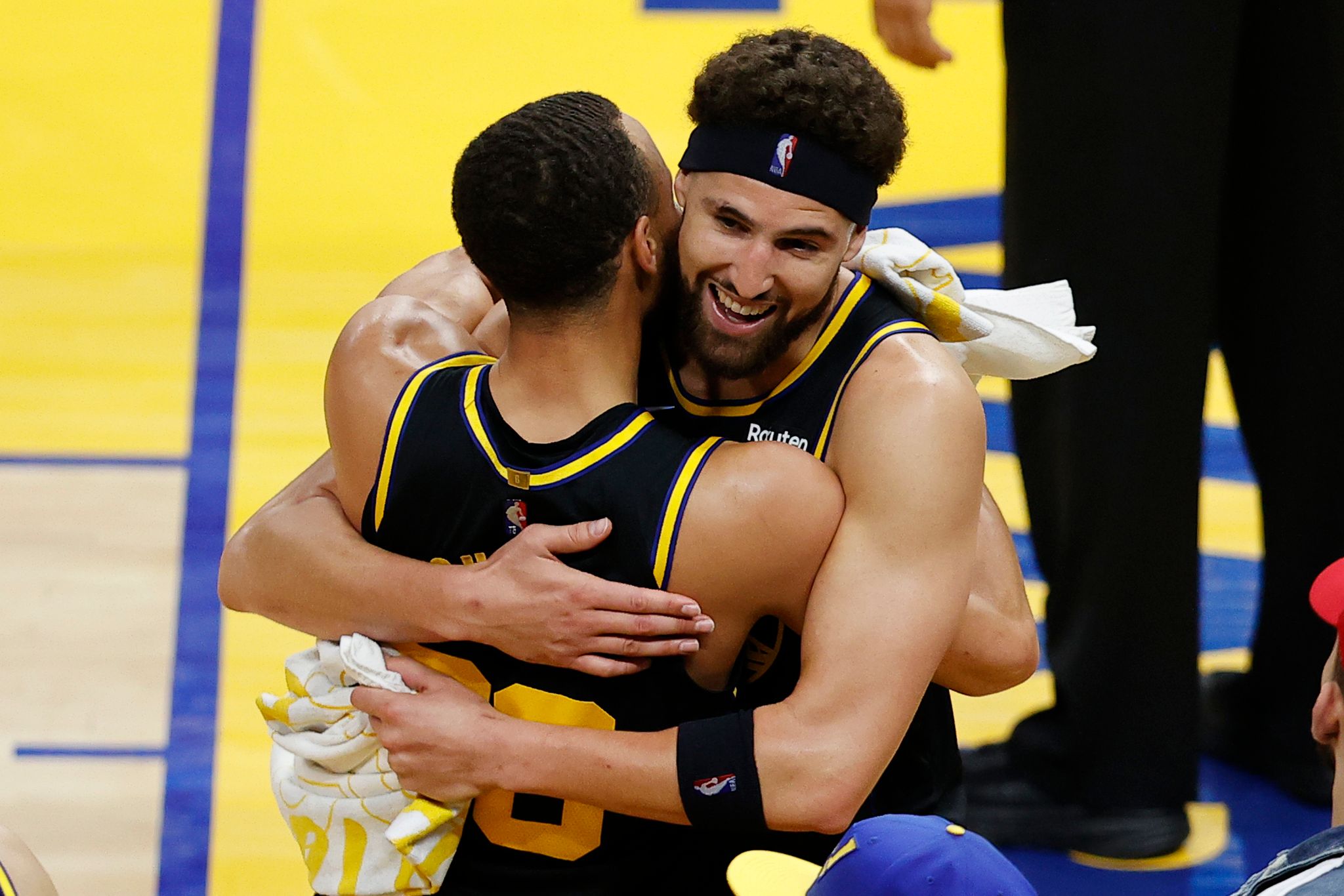 Warriors bezwingen Mavericks und stehen in den NBA-Finals