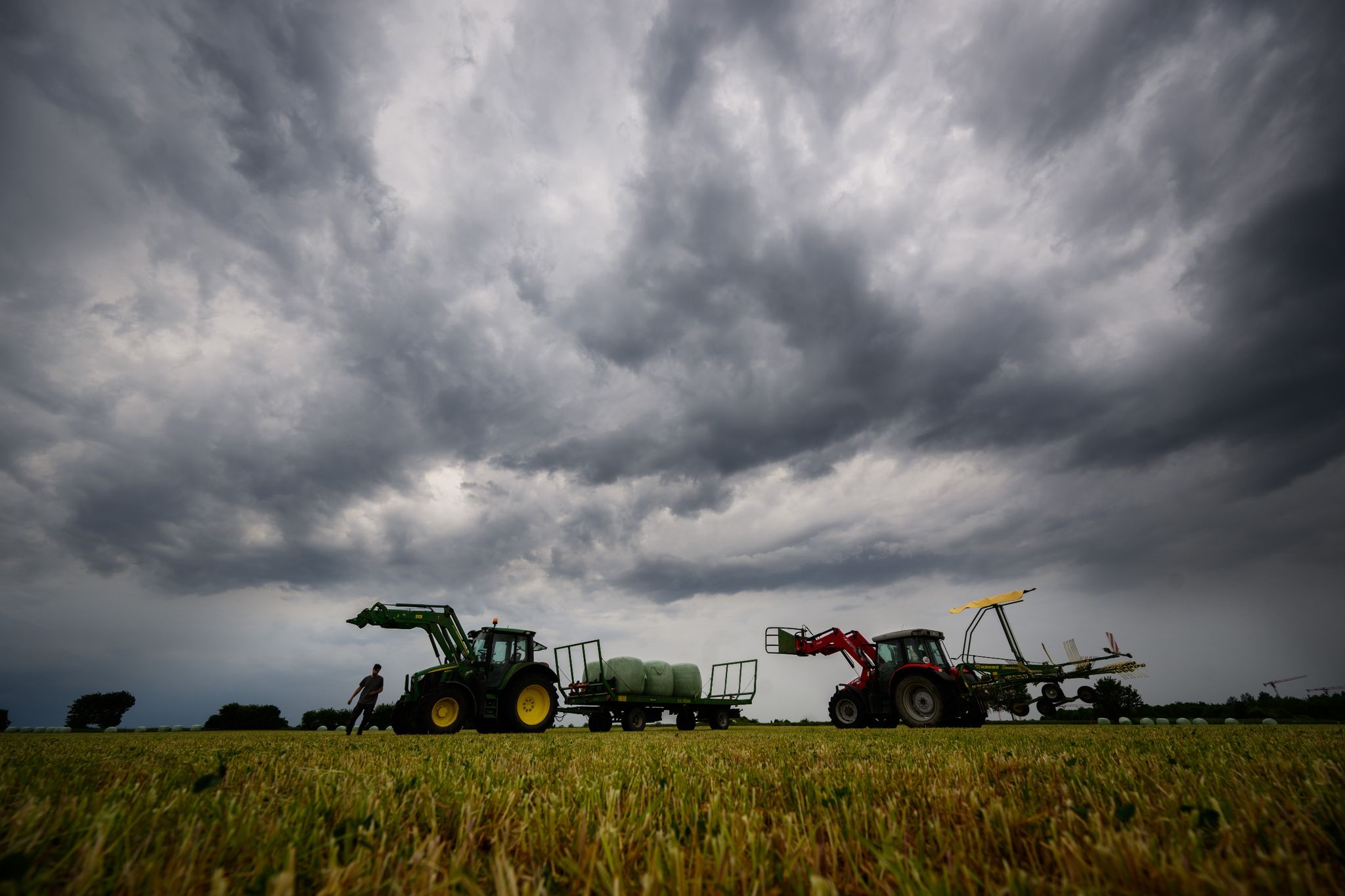 Unwetter in Deutschland: Mindestens ein Toter und Verletzte
