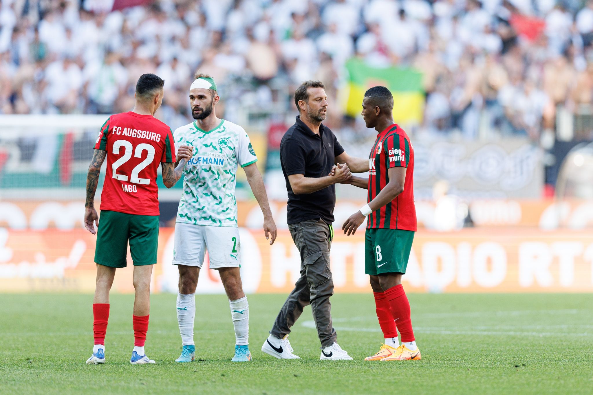 Letzter Ausweg TV-Kamera: Weinzierl watscht Reuter ab