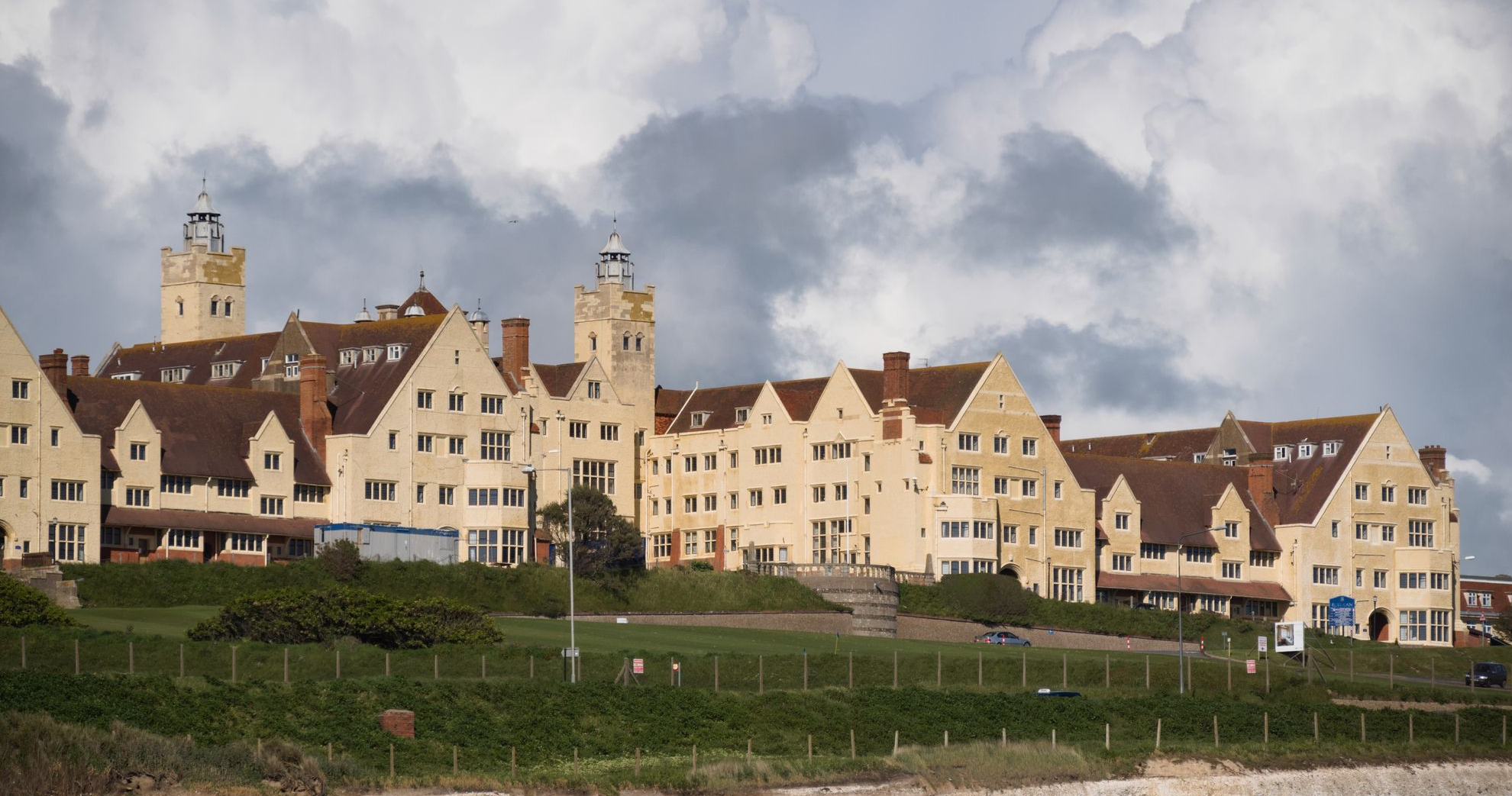 102 Schüler im Internat gestorben