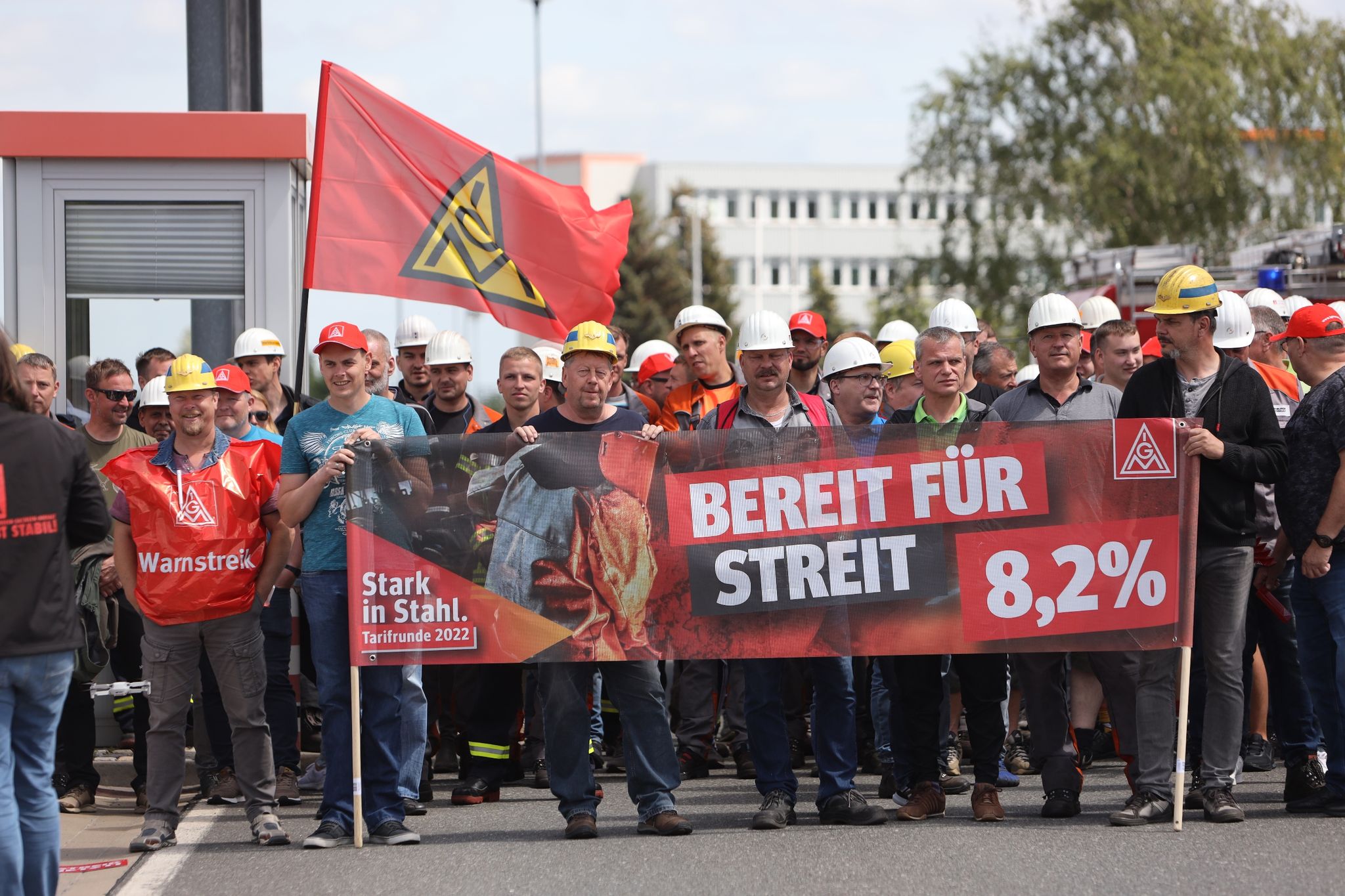 Nach Warnstreiks: Nächste Runde bei Stahl-Tarifverhandlungen