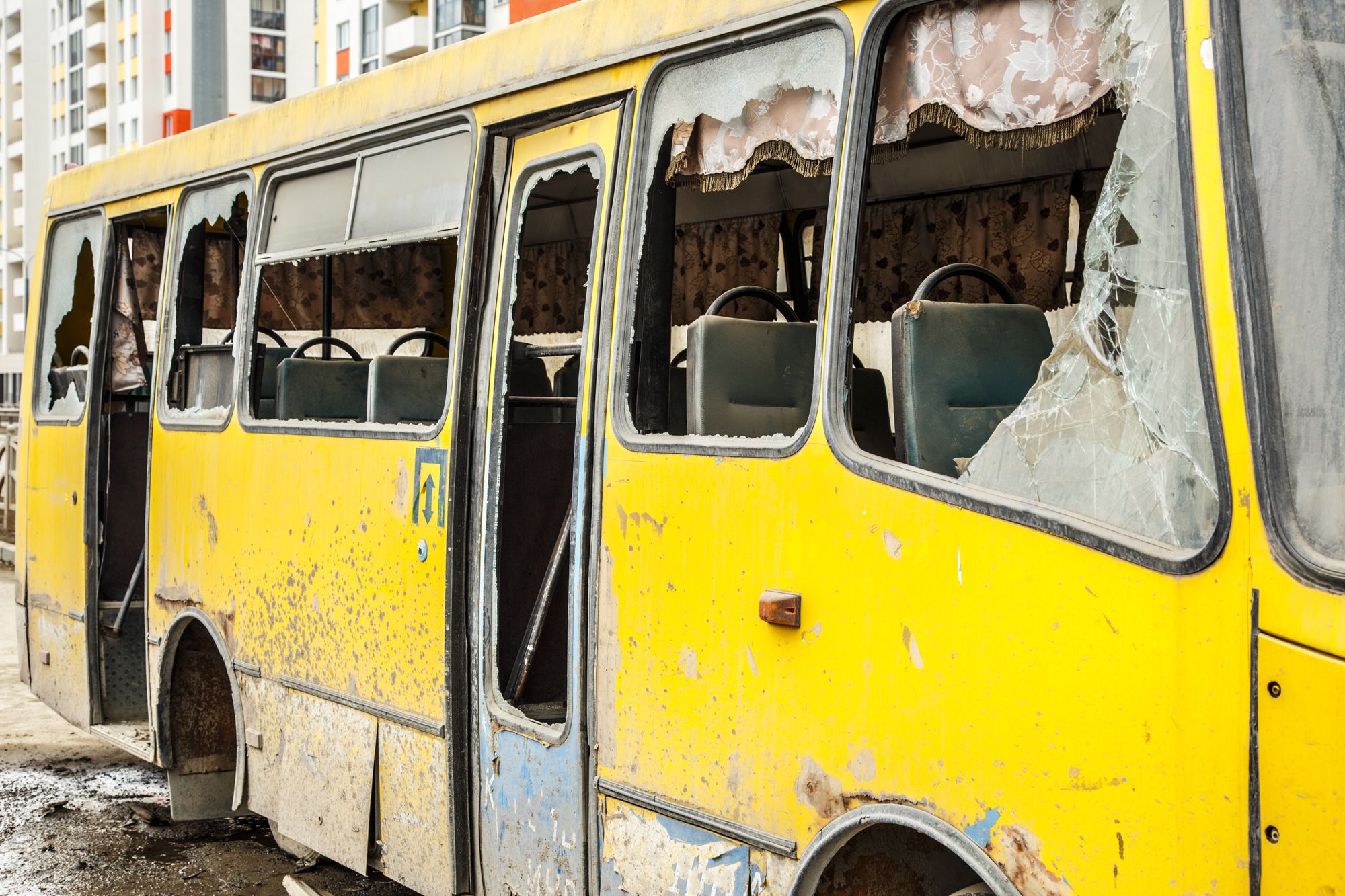 Bus stürzt 400 Meter in die Tiefe – viele Tote!