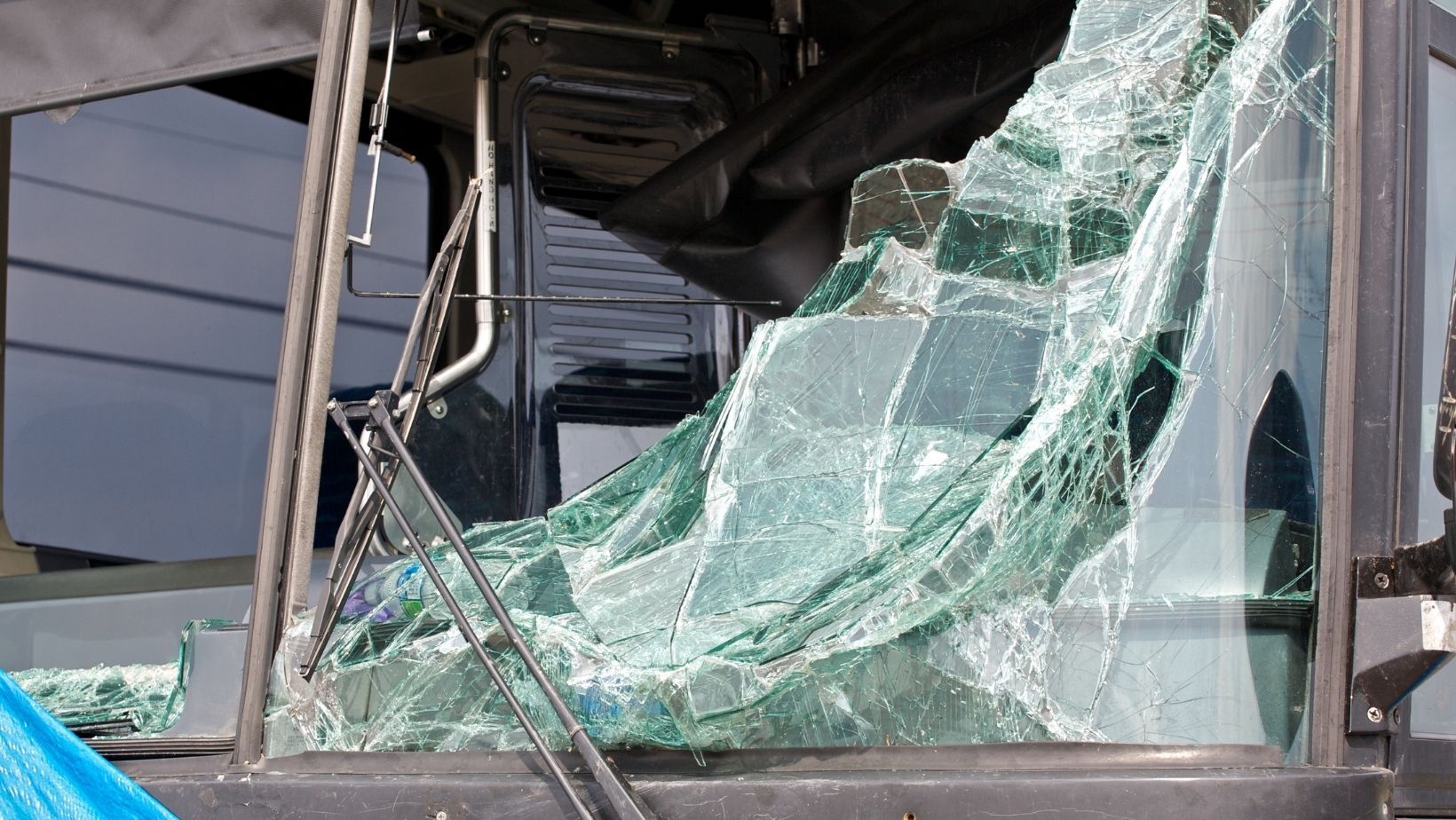 Busunglück: 13 Tote und viele Verletzte