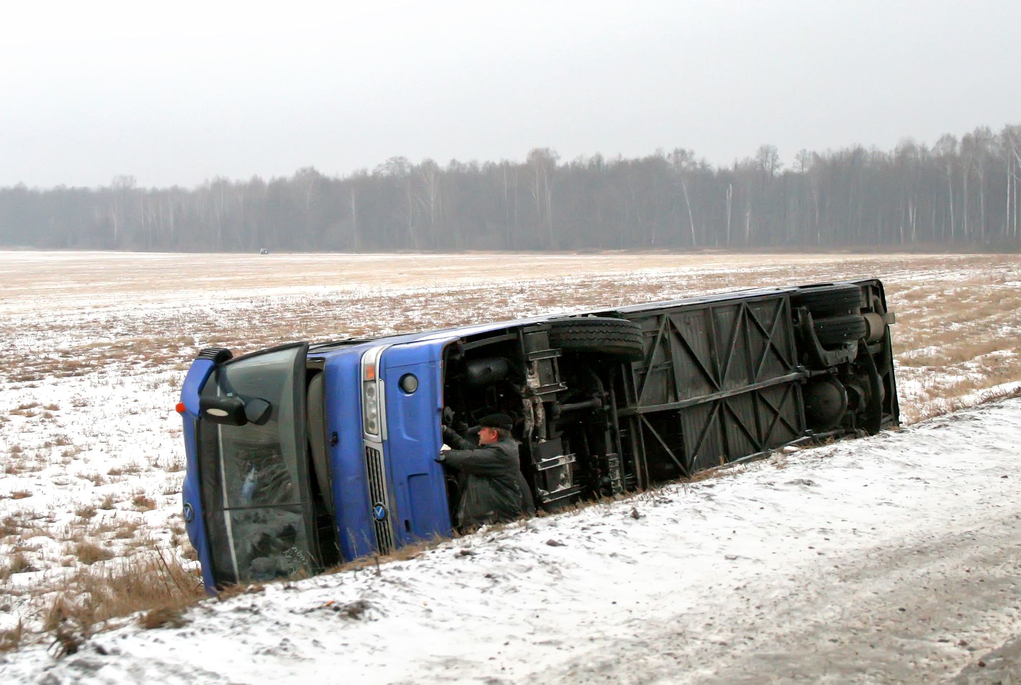 Busunglück auf Autobahn: 13 Menschen sterben