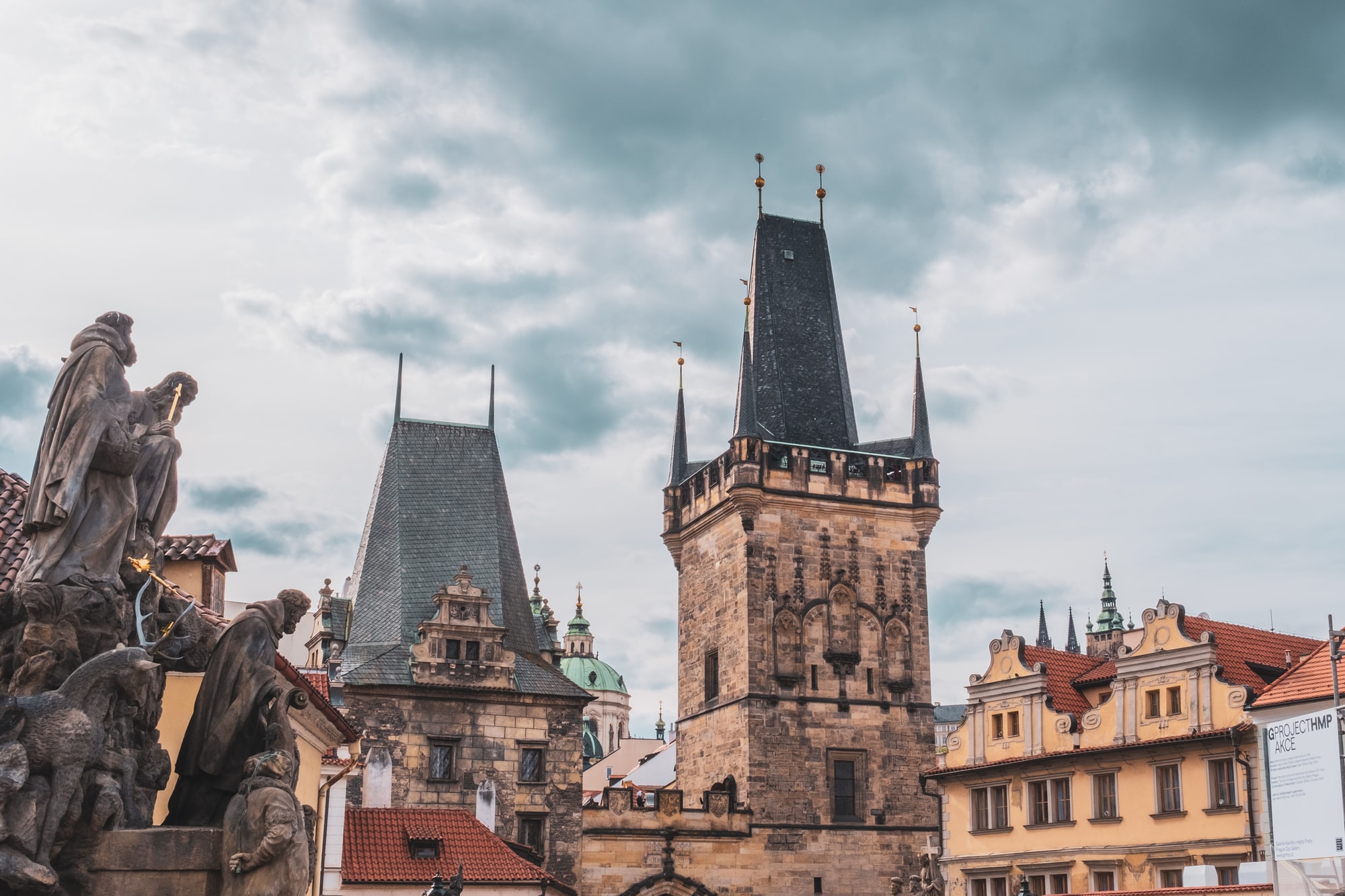 Corona-Leugner randalieren auf Demo in Prag