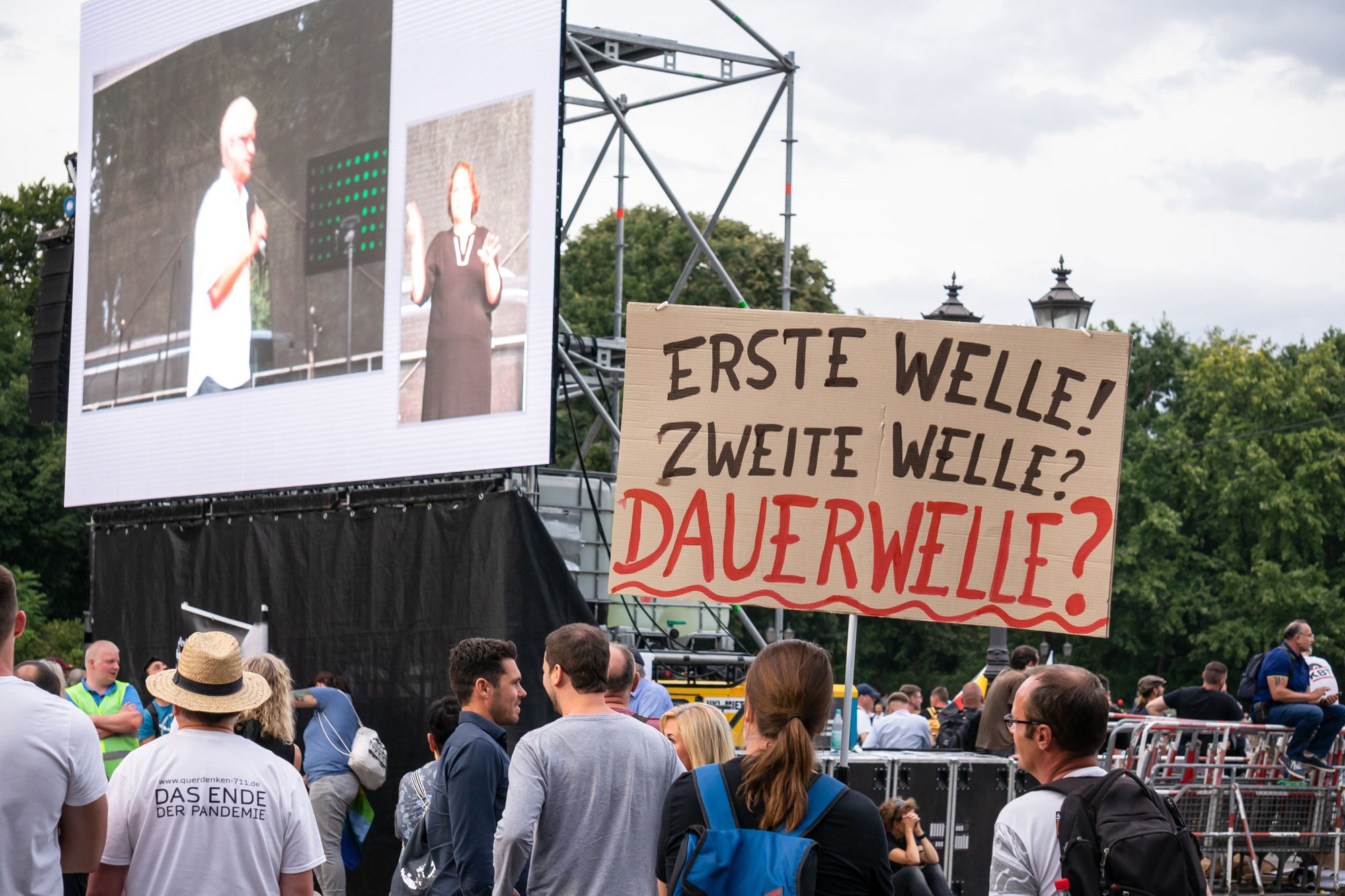 Corona-Regel-Verstoß: Bis zu 25.000 Euro Strafe! Was dürfen wir überhaupt noch?