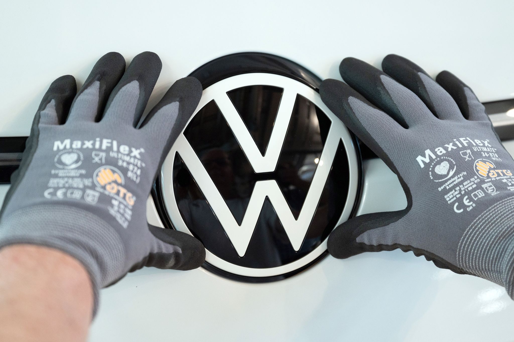 VW stellt Co-Fertigung in Russland ein und bietet Abfindung