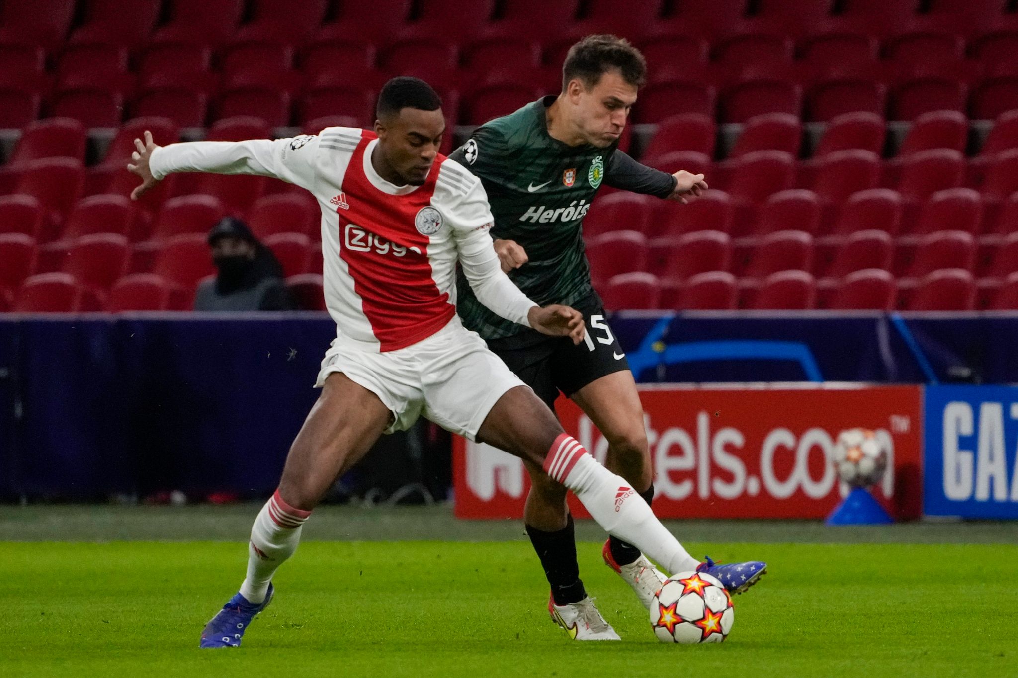 FC Bayern holt Mittelfeld-Juwel Gravenberch von Ajax