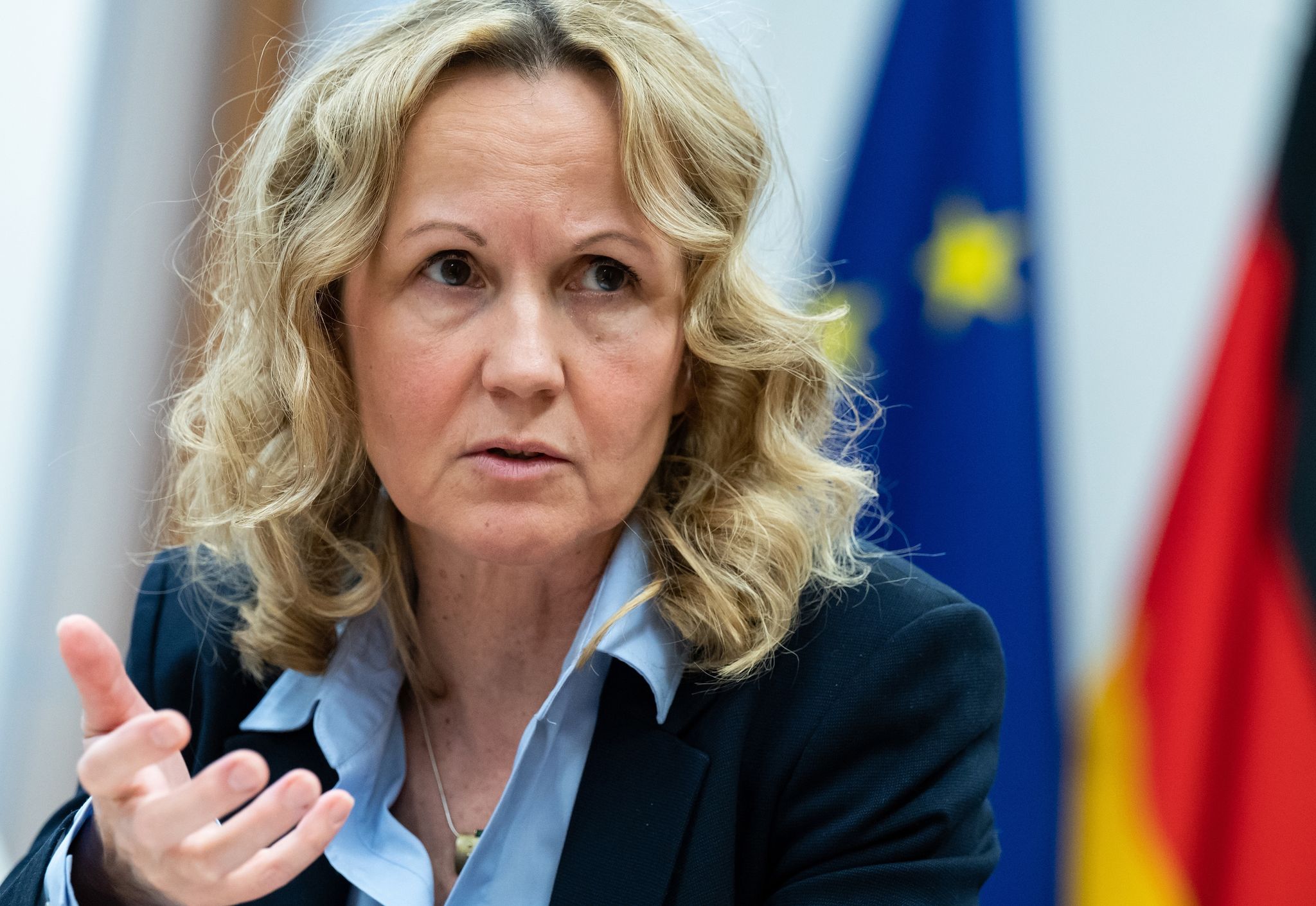 Lemke lehnt Debatte über Rückkehr zu Atomkraft ab