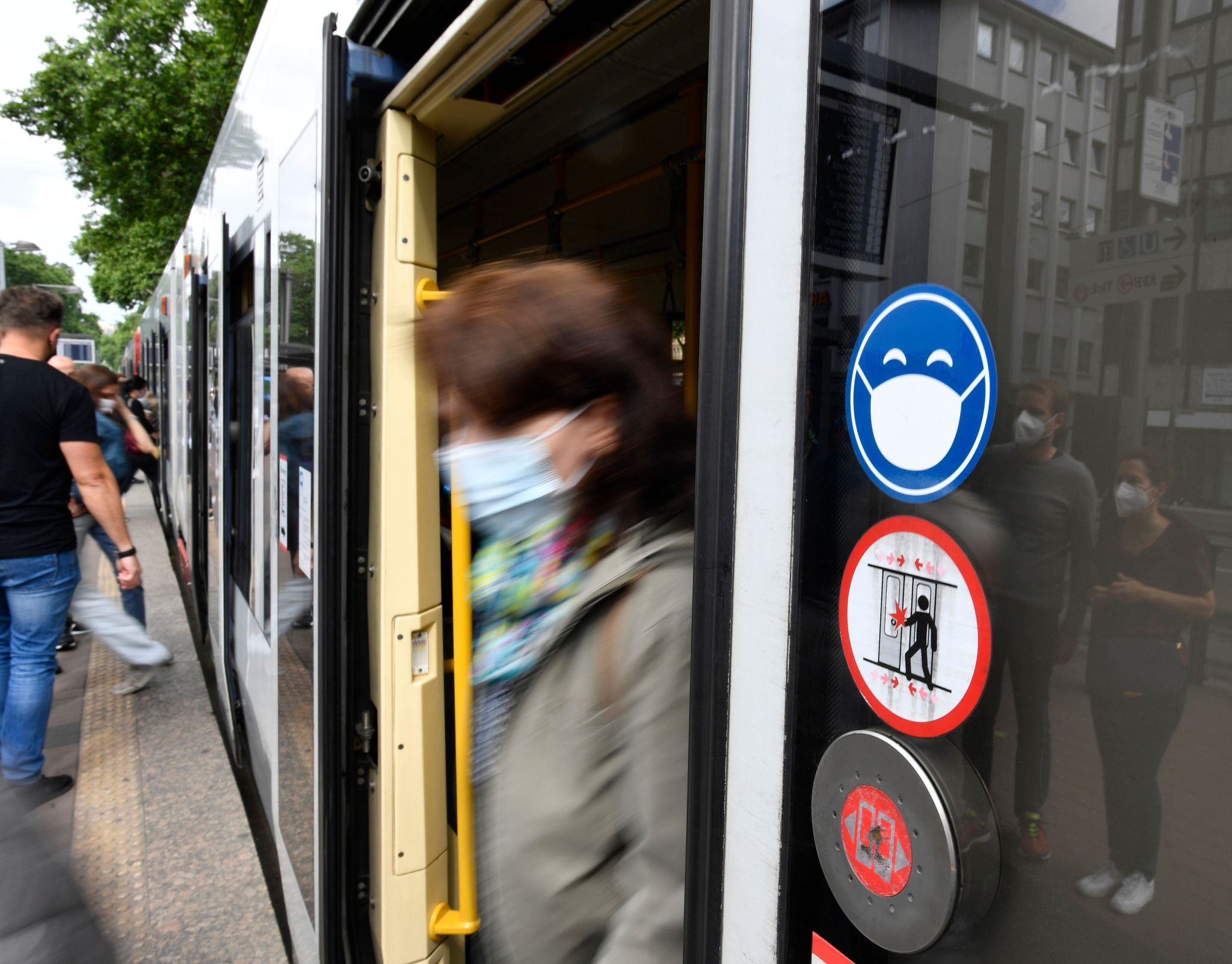 RKI registriert 80.264 Neuinfektionen – Inzidenz bei 445,1