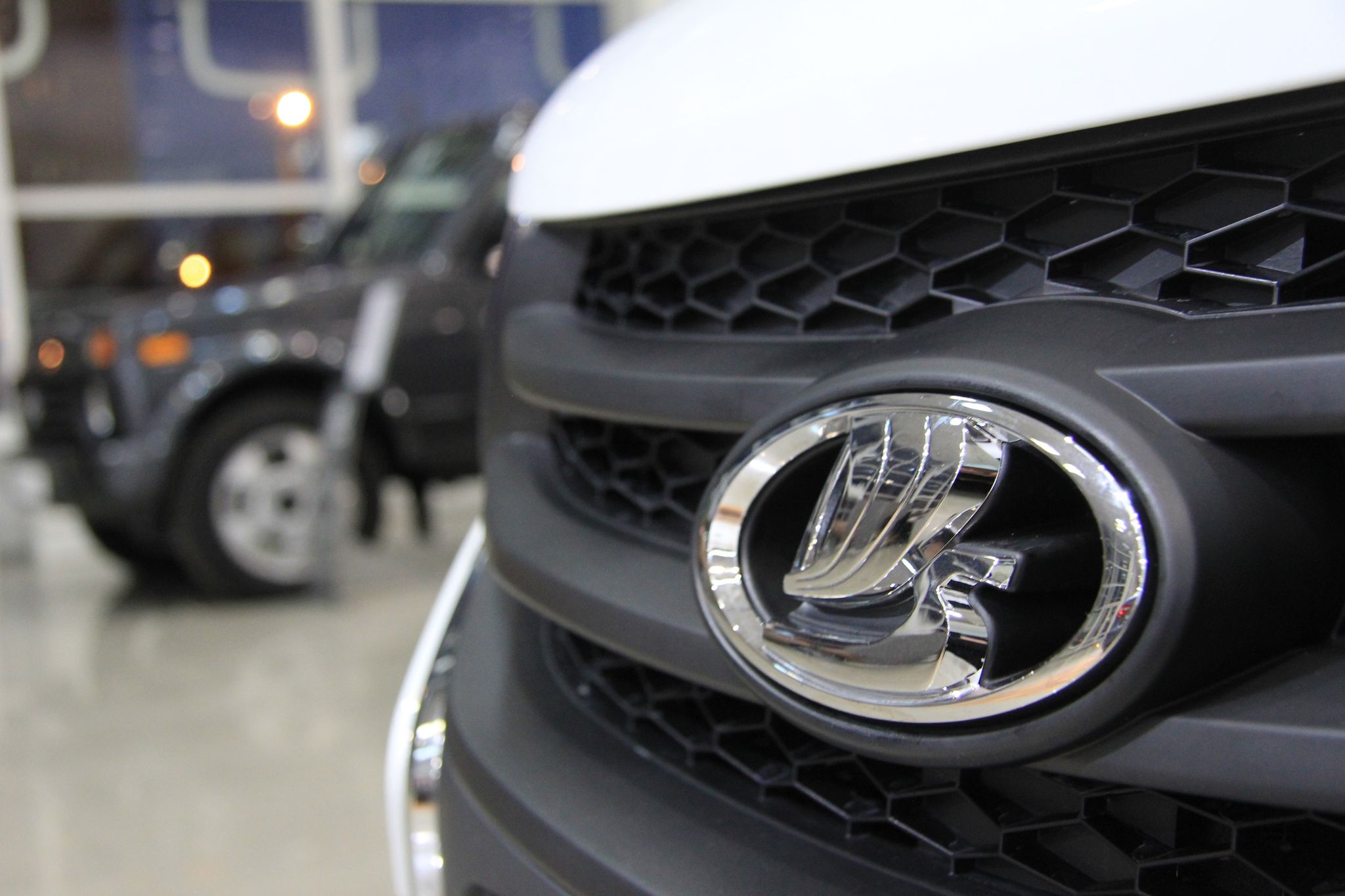 Russischer Lada-Hersteller nimmt Produktion wieder auf
