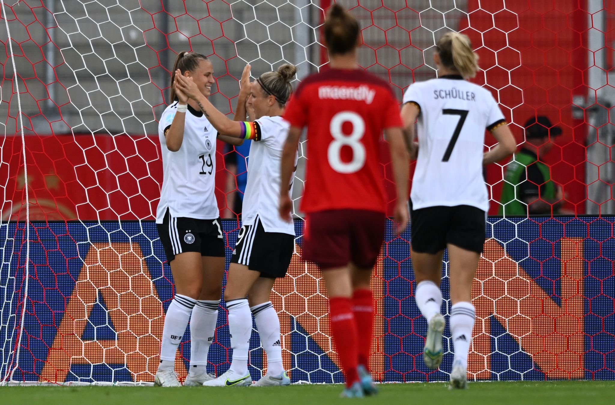 DFB-Frauen holen mit Kantersieg viel Schwung für die EM
