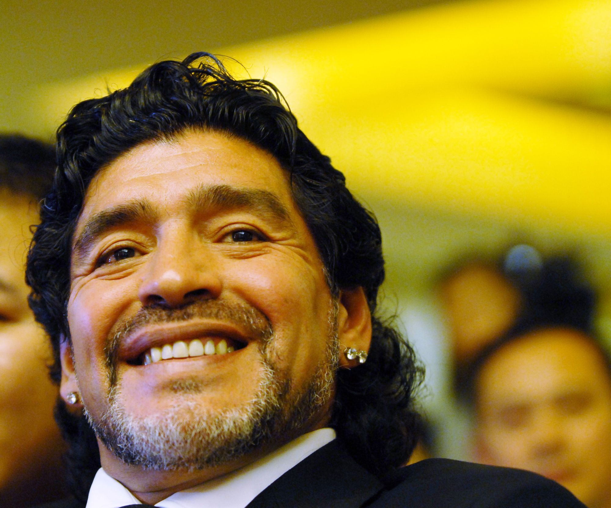 Diego Maradonas Beerdigung in Buenos Aires- Bestatter schießt Selfie