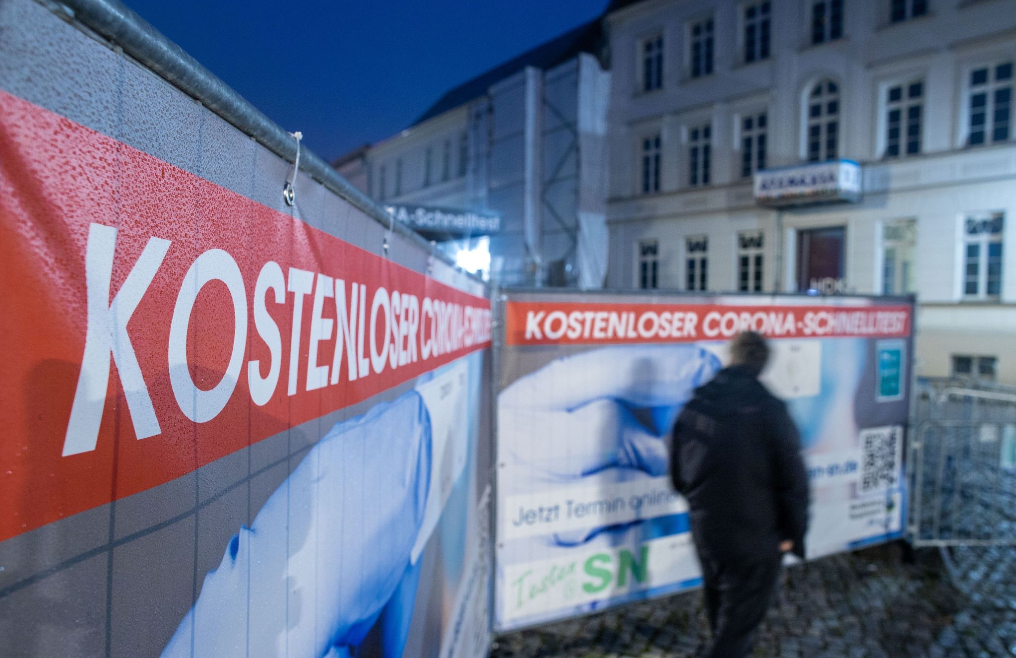 Gesundheitsminister beraten Maßnahmen für Corona-Herbstwelle