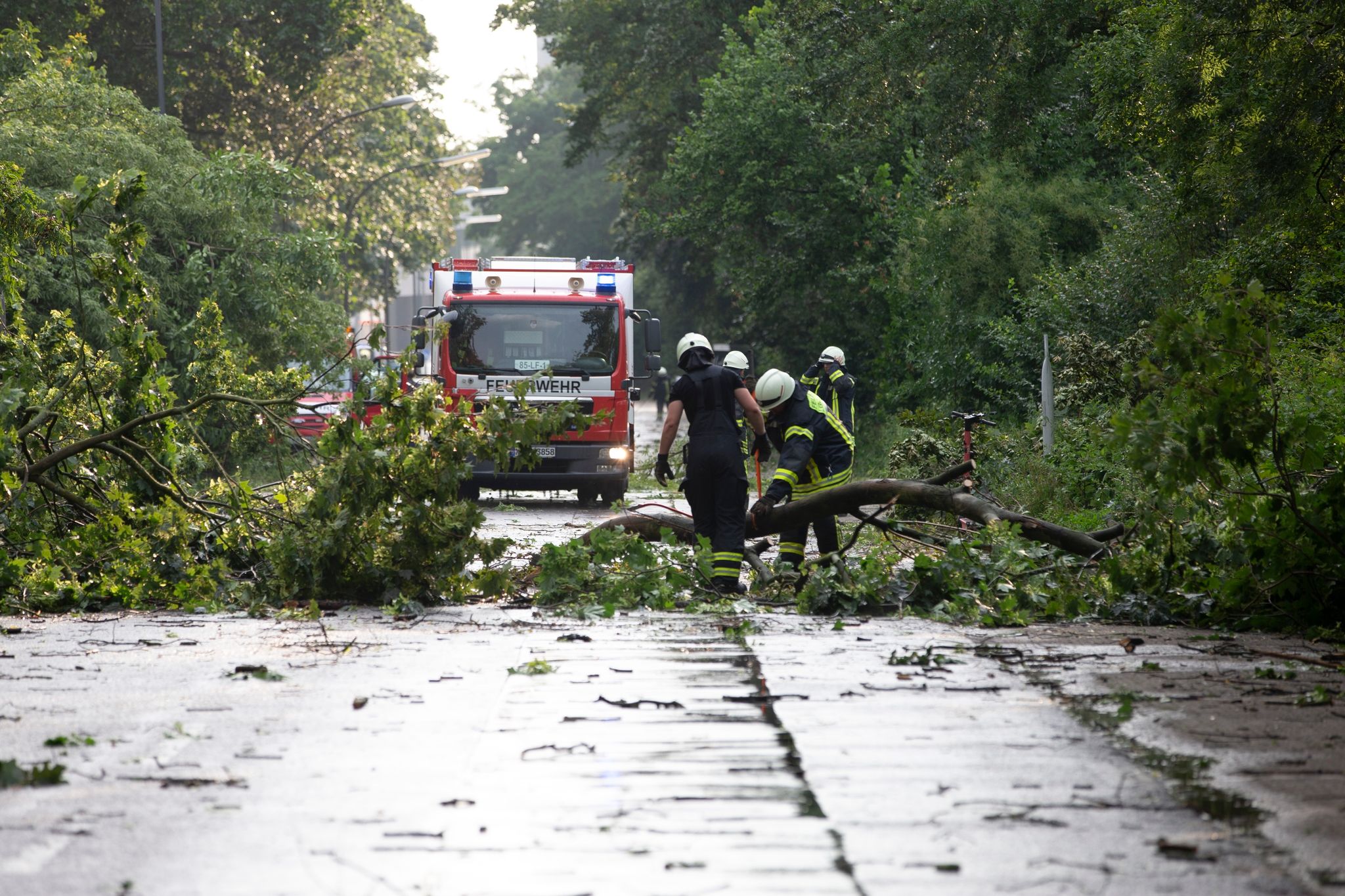 Schwere Gewitter in NRW – Feuerwehren im Dauereinsatz