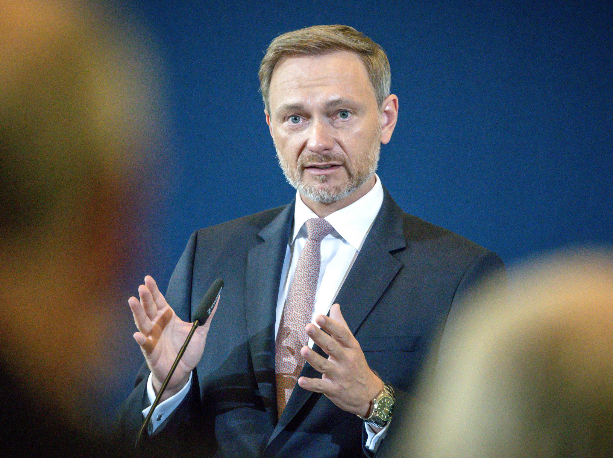 Lindner schwört Bürger auf lange Phase der Entbehrungen ein