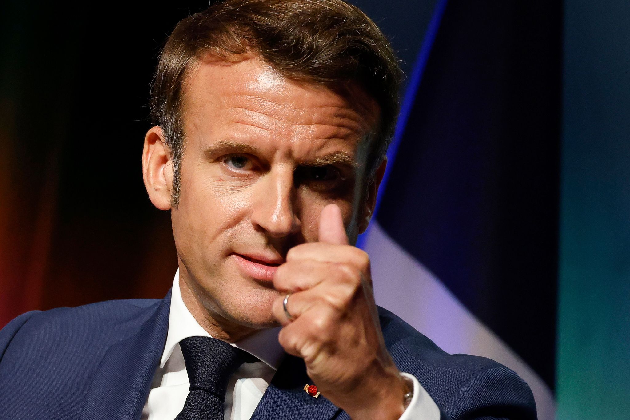 Macron hält an Premierministerin Borne fest