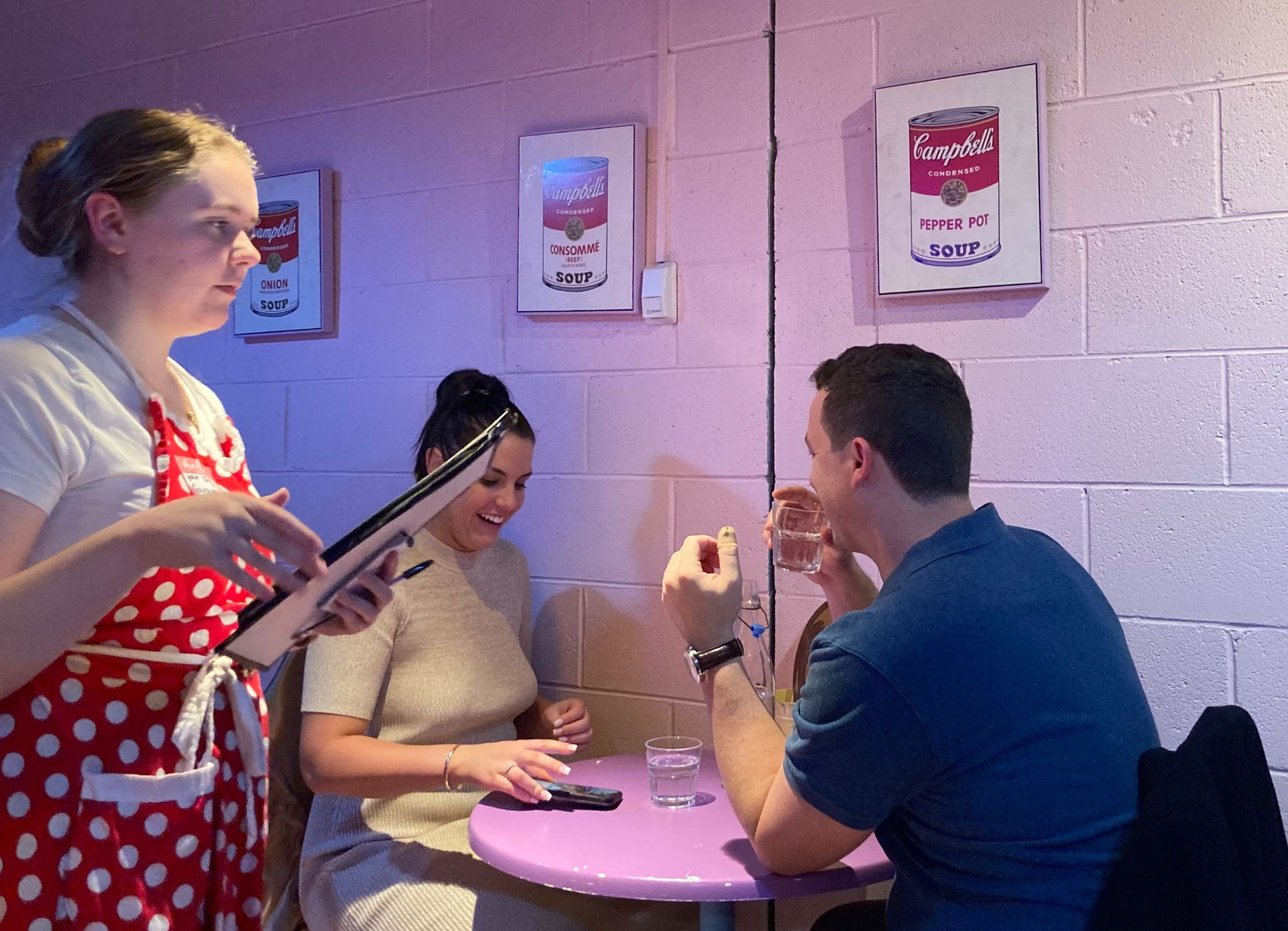 Mieser Service als Erfolgsrezept in «Karen’s Diner»