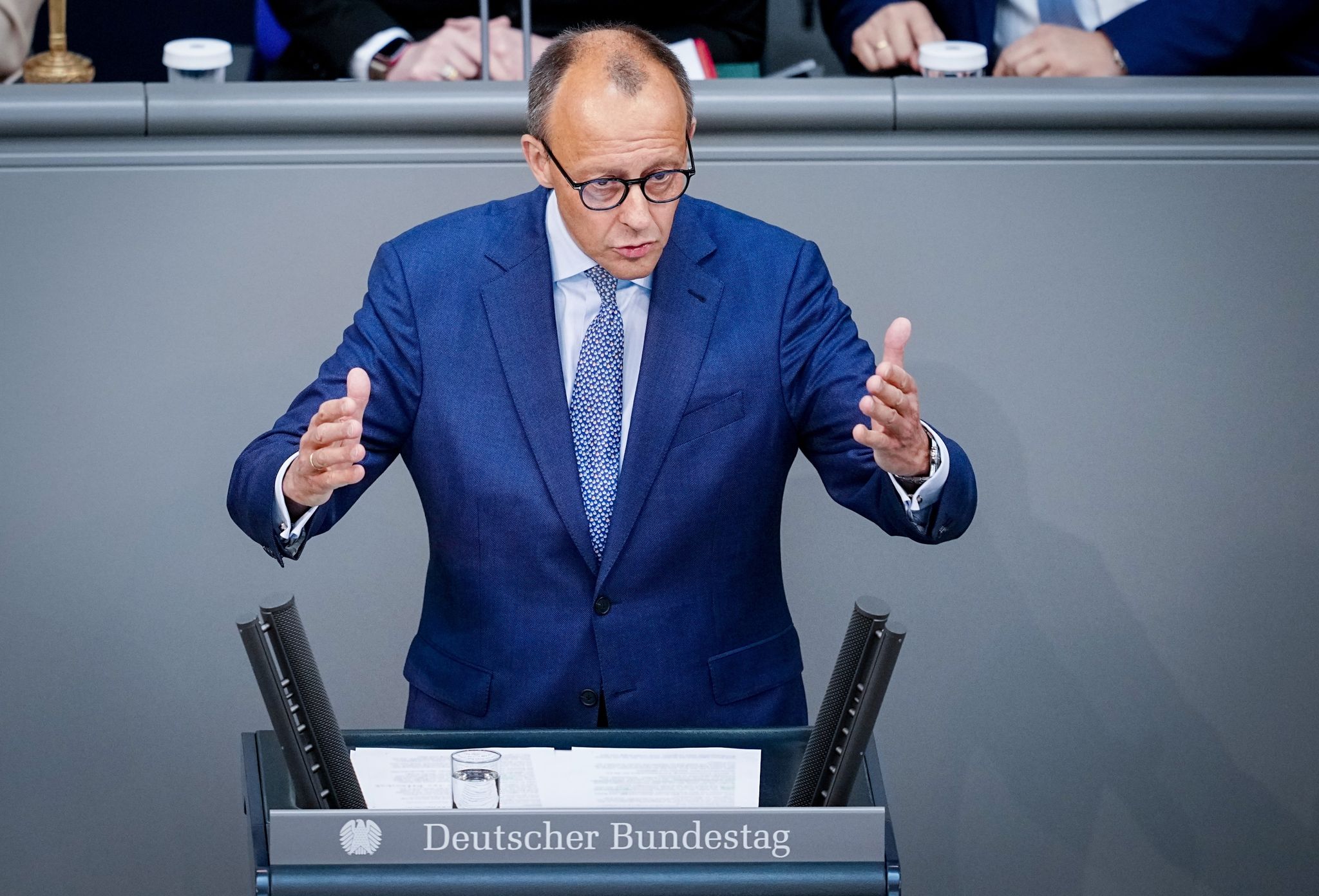 Merz hält Scholz mangelnde Unterstützung der Ukraine vor