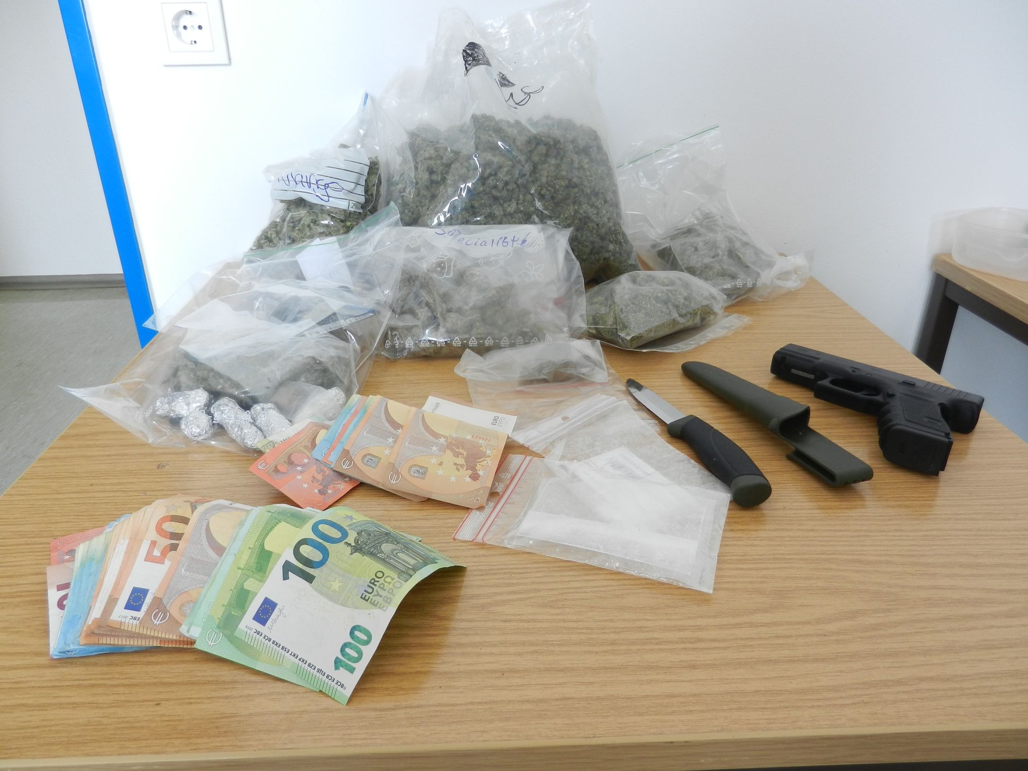 Hessen: Rauschgiftfahnder beschlagnahmen Drogen