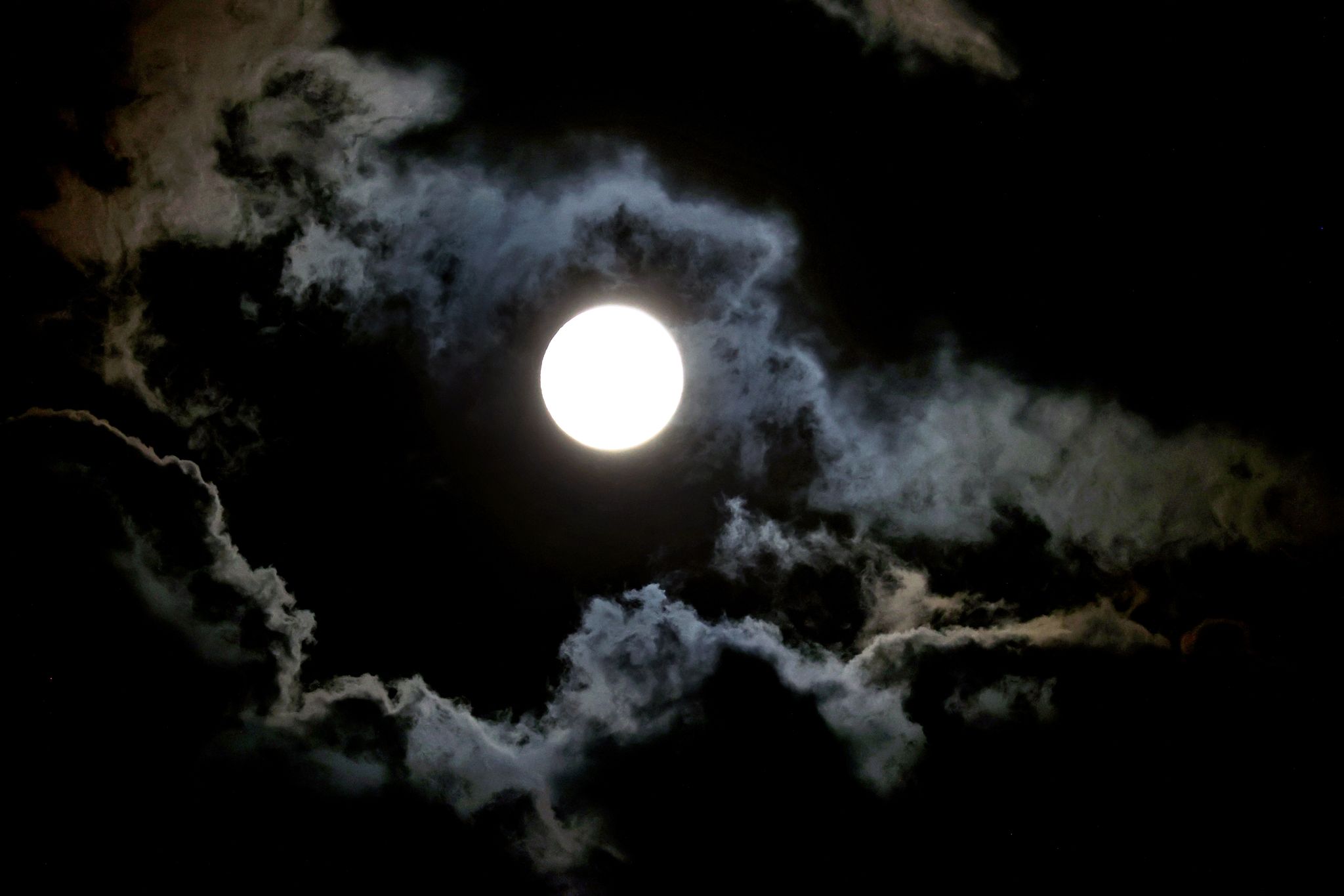 Supermond nicht überall gut zu sehen