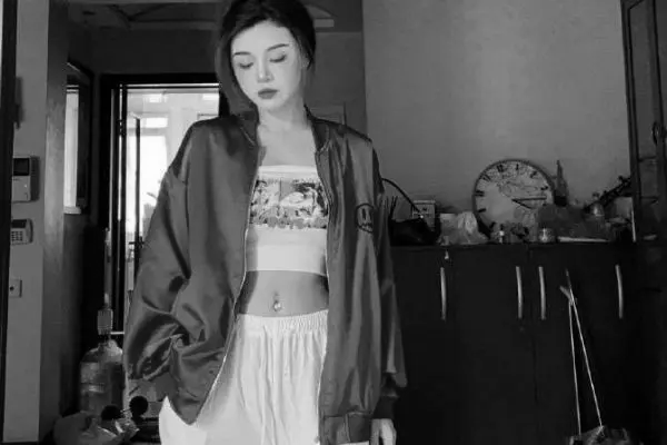 Internet-Star trinkt Gift in Livestream – tot