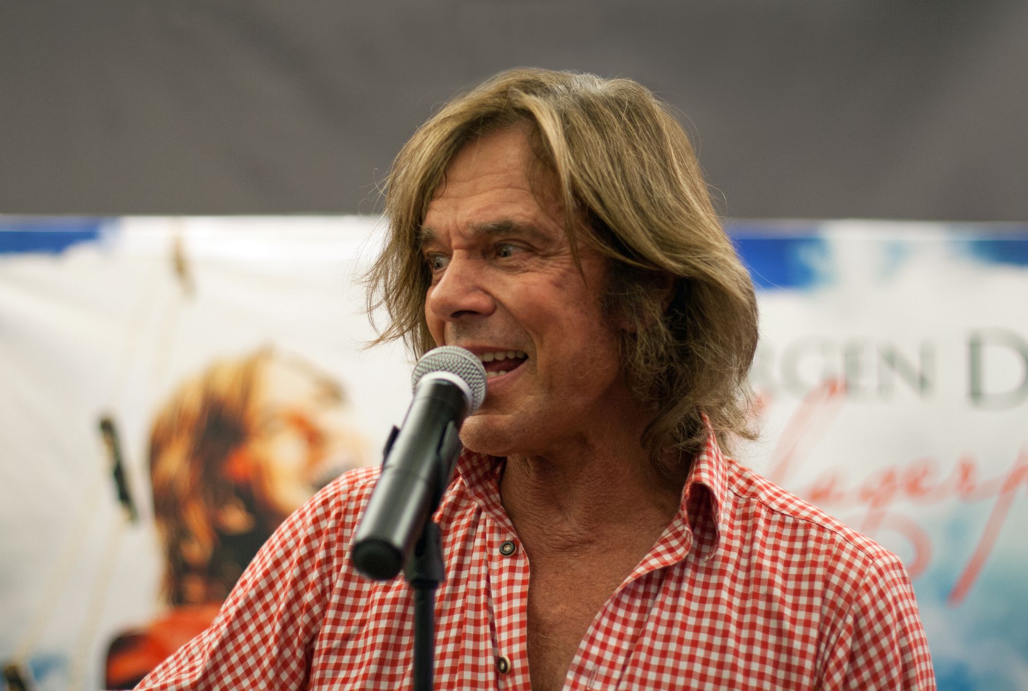 Jürgen Drews mit Hubschrauber von Autobahn gerettet