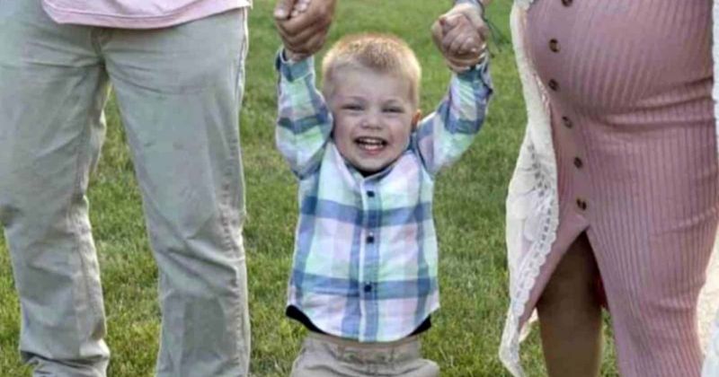 Kleiner Junge (2) erschießt sich versehentlich mit Pistole