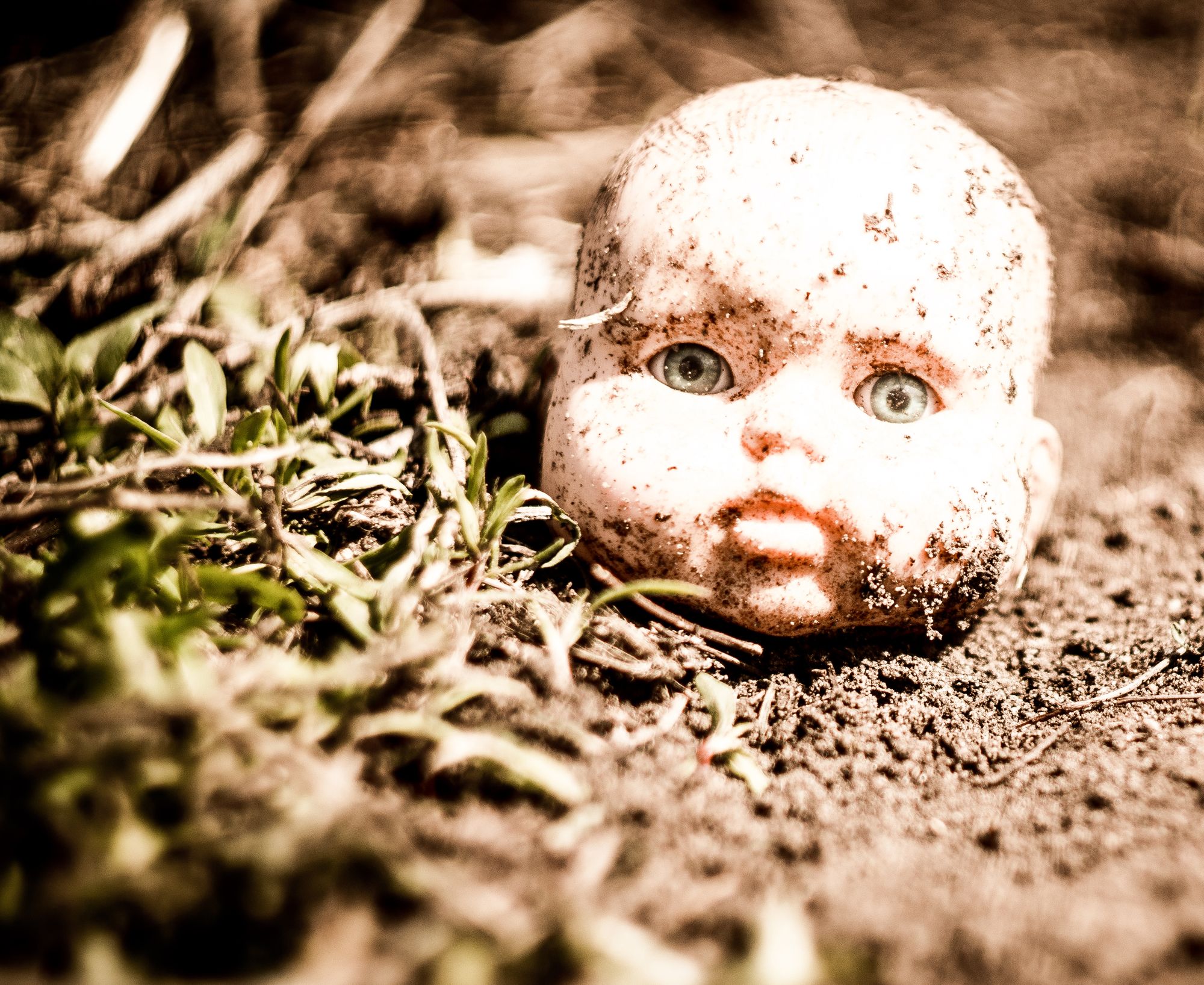 Leichenschänder (54) grub 29 Mädchen aus und verkleidete sie als Puppen in Russland