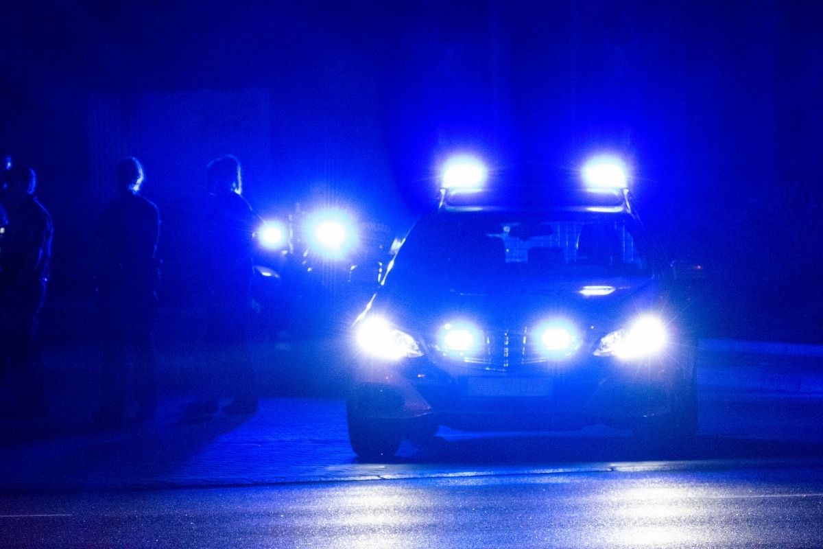 Mann ruft Polizei – und tötet Familie