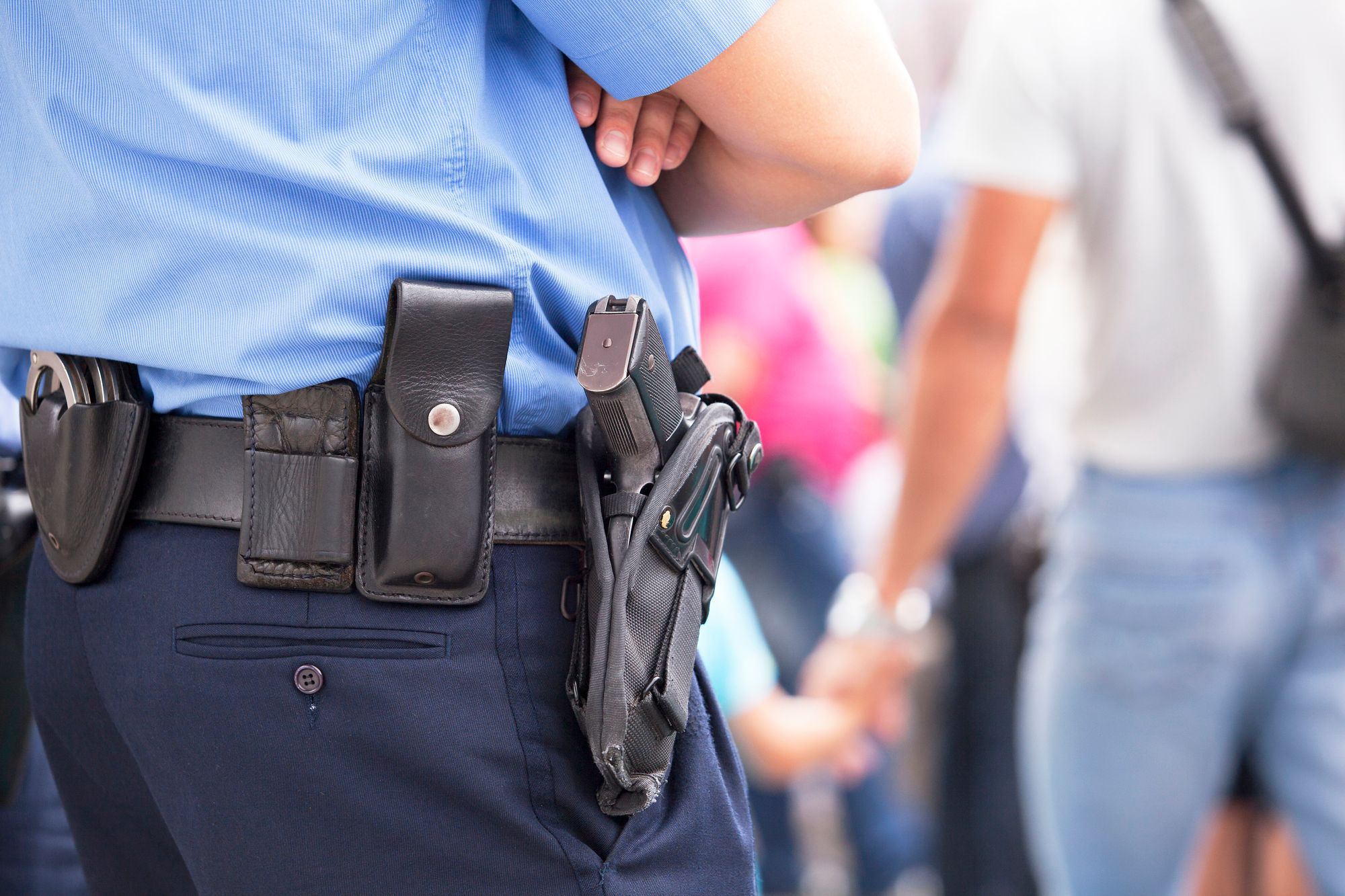 Maskenverweigerer greift Bundespolizisten mit Kopfstoß an