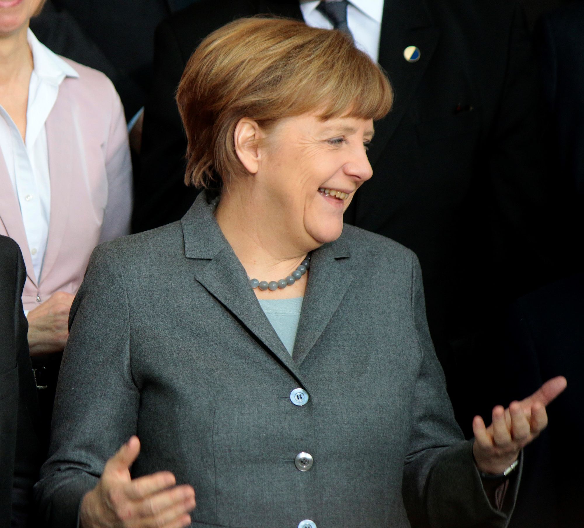 Merkels Gehalt & Vermögen – Ihre Rente ist gesichert!