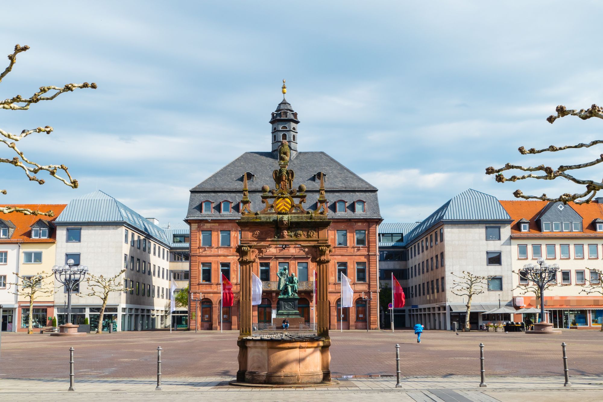 Messer-Attacken in Hanau! Vier Verletzte, zwei Festnahmen