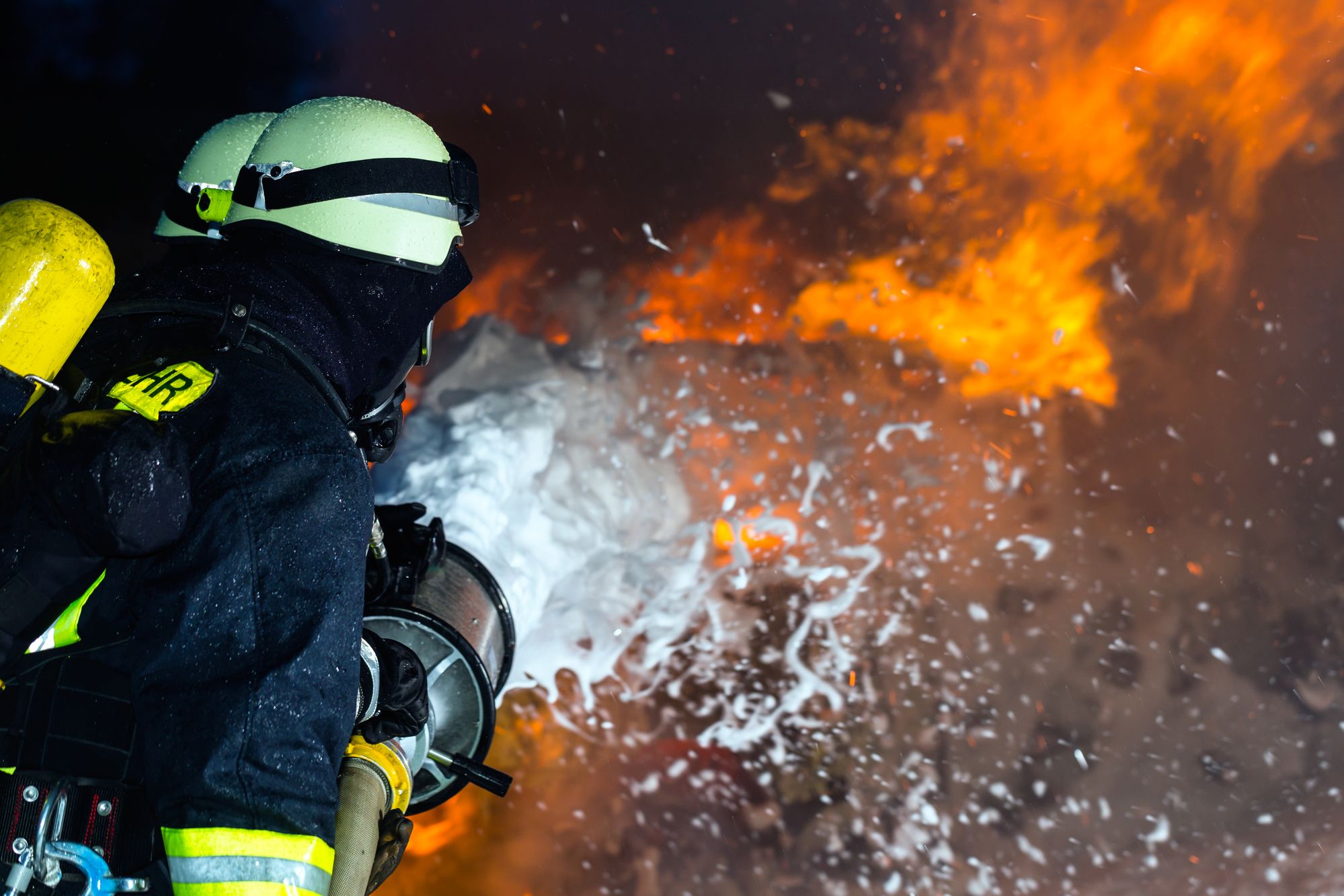 Mindestens 16 Menschen sterben bei Brand in Diskothek