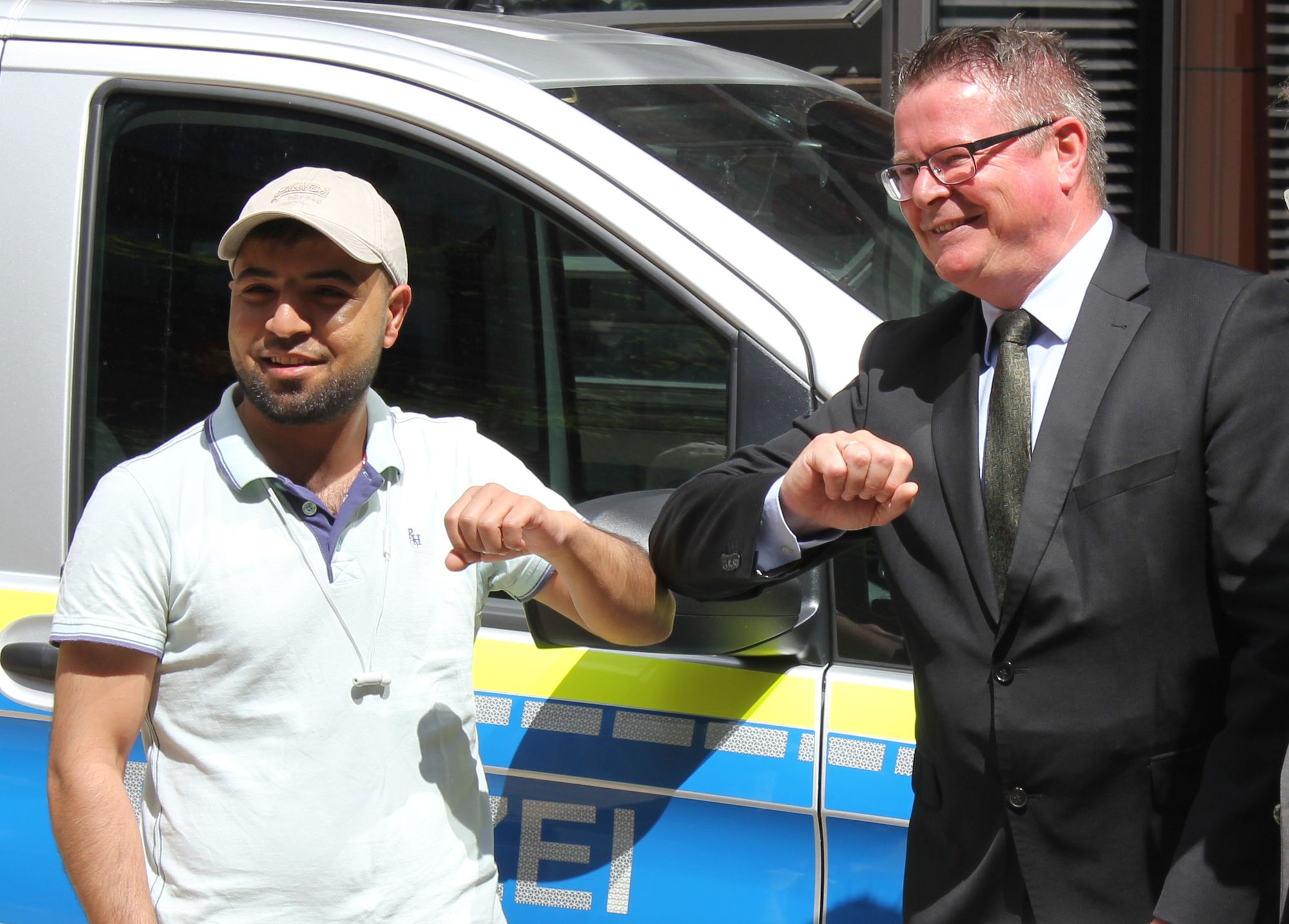 Mutiger Held ausgezeichnet – er rettet im Bus ein Leben