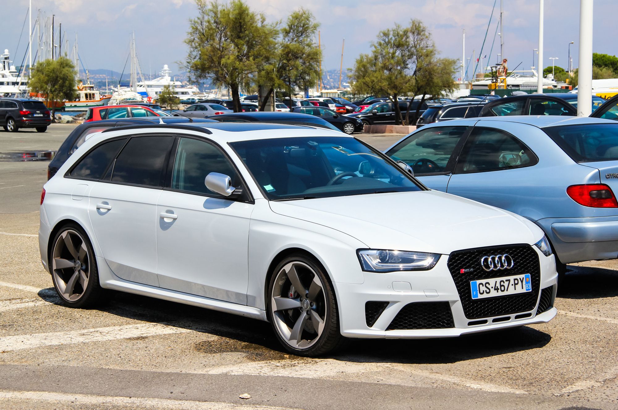 Polizei geht in Baden-Baden gegen „Poser“ vor. Breit, breiter = Betriebserlaubnis weg